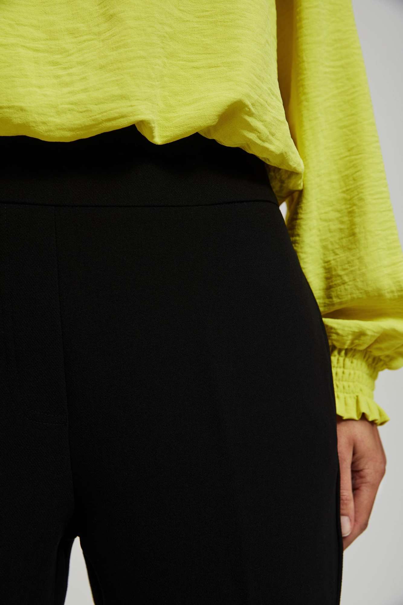 Wrinkled 7/8 leg trousers