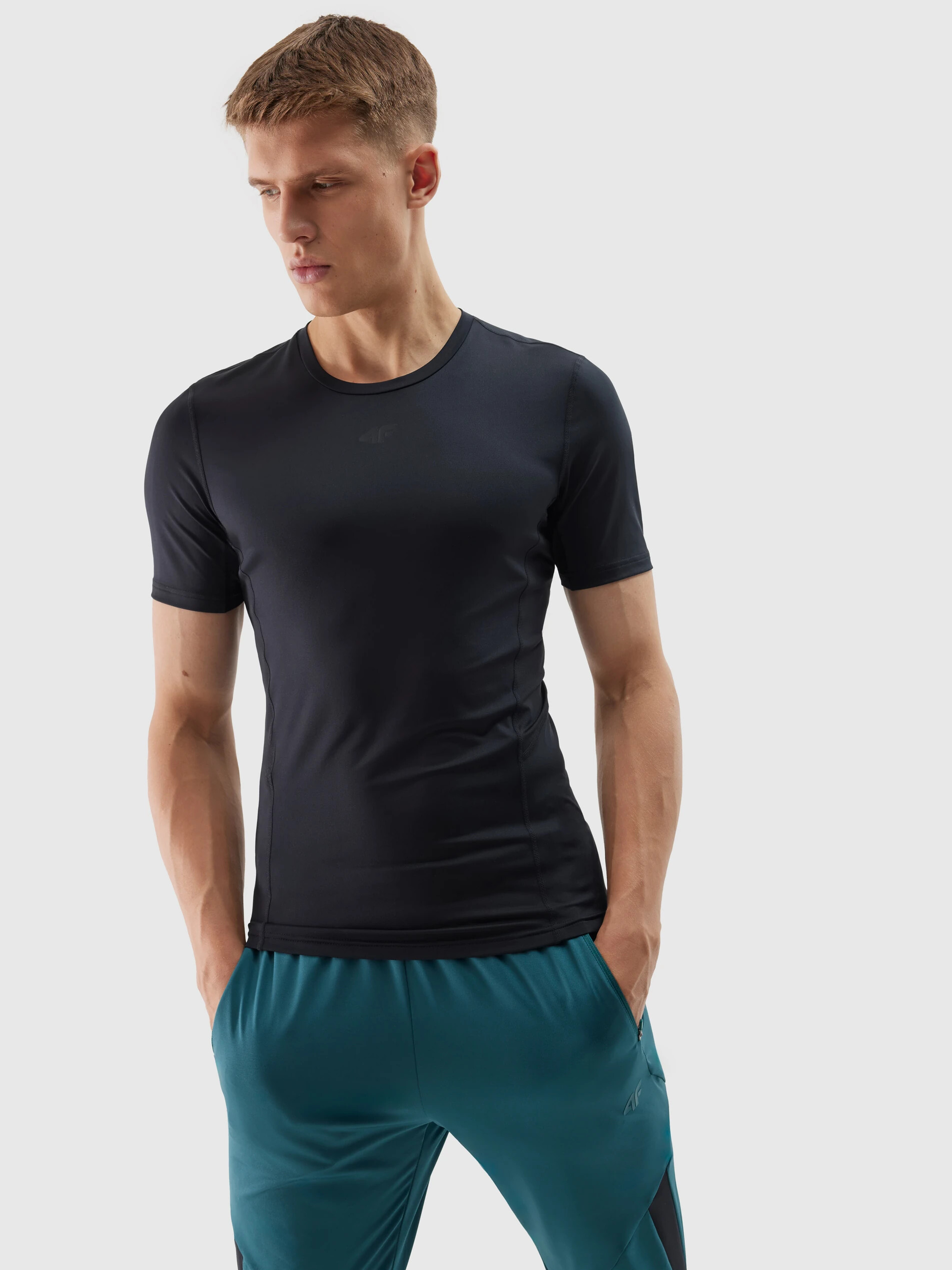 Men's Slim Sports T-shirt Made Of Recycled 4F Materials - Deep Black