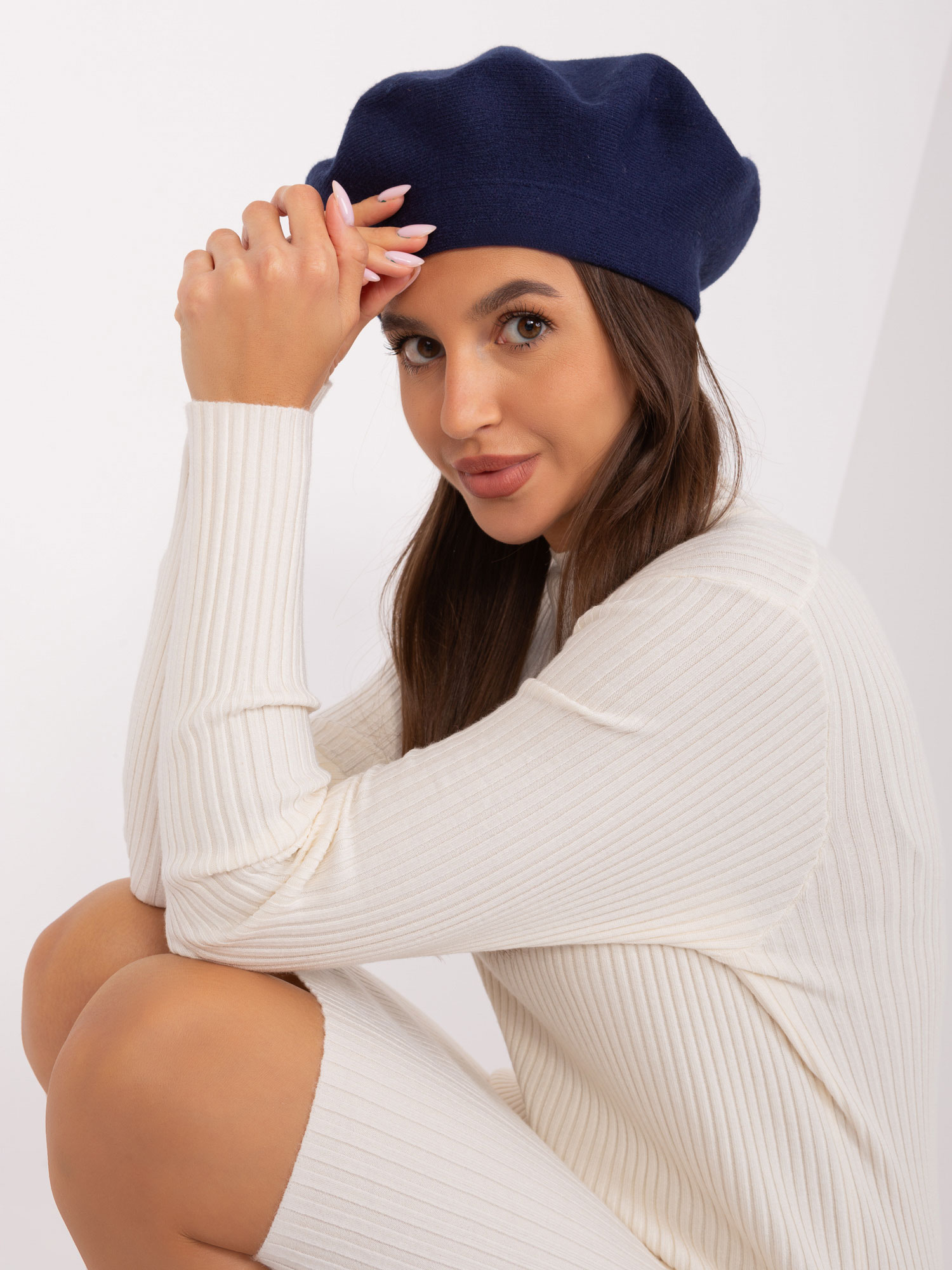 Navy blue smooth women's beret with cashmere