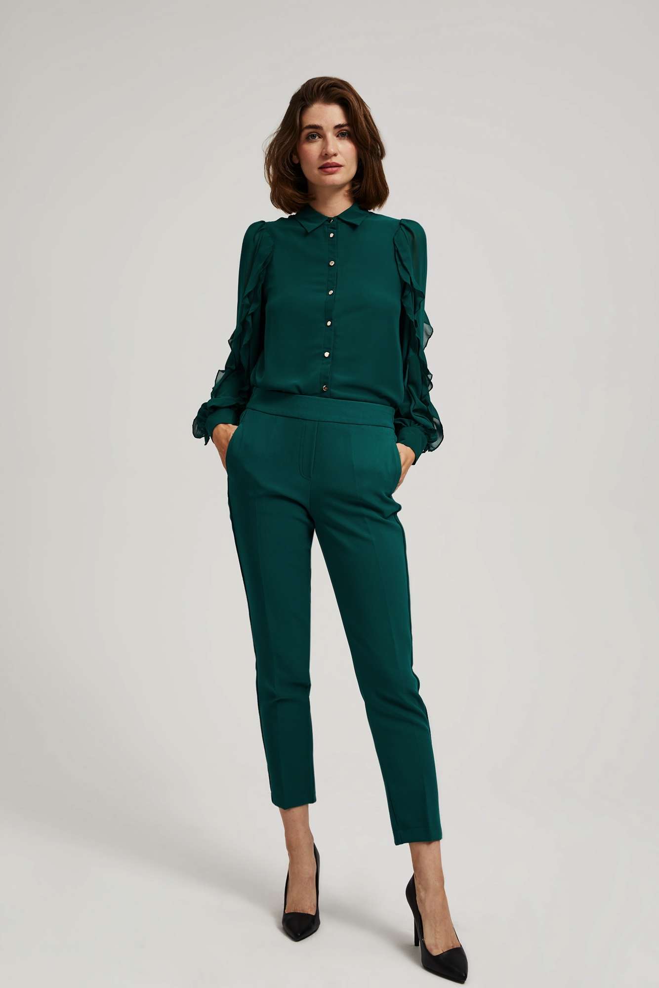 Shirt with ruffles on the sleeves