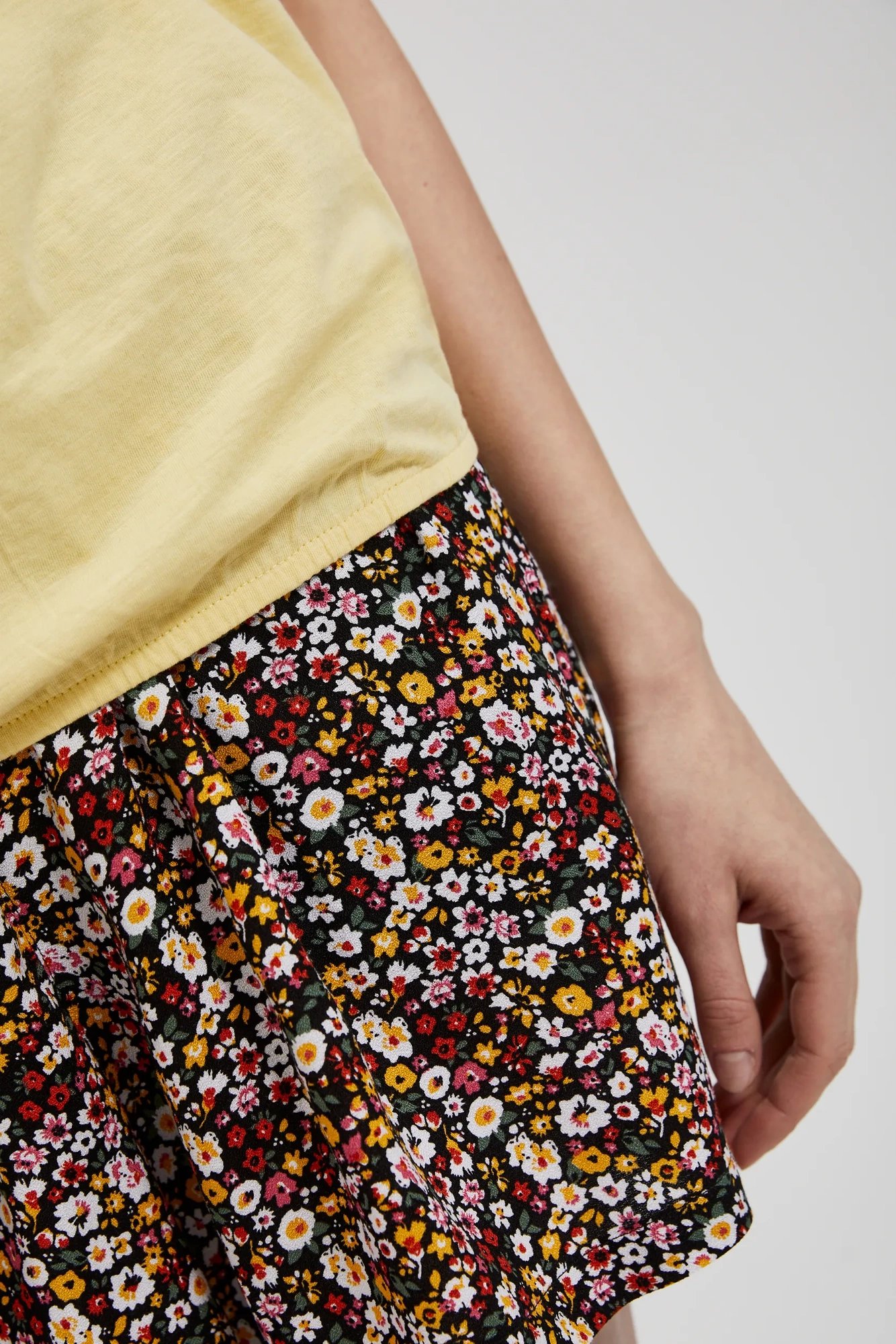 Women's T-shirt MOODO - light yellow