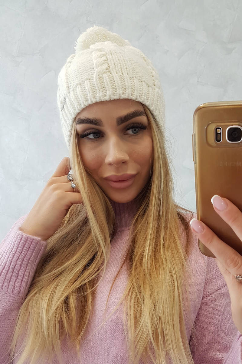 Fleece beanie Stefania K278 ecru