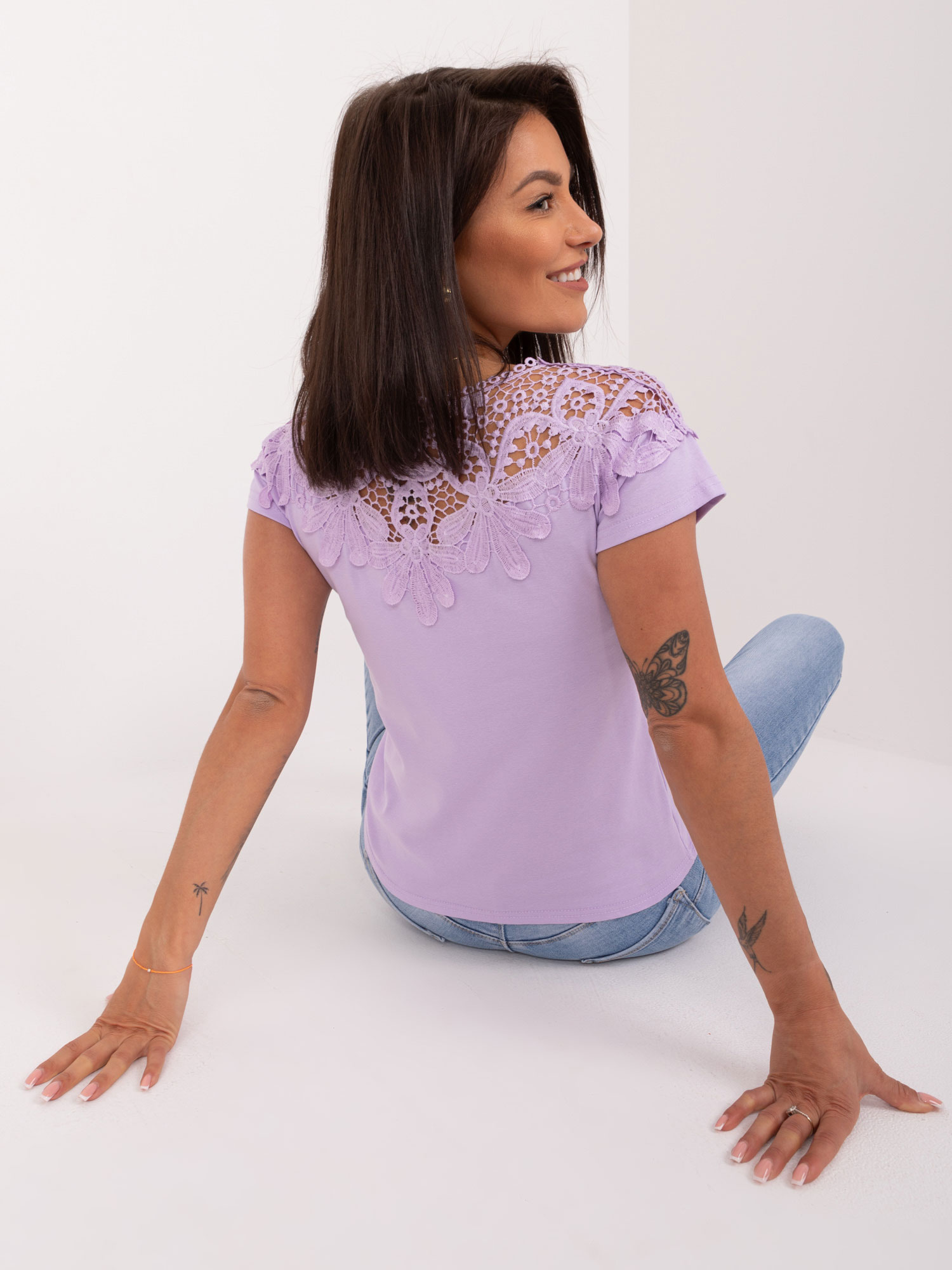 Lilac fitted women's blouse with lace