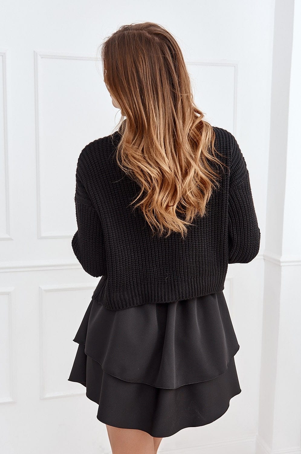 Black miniskirt with ruffles