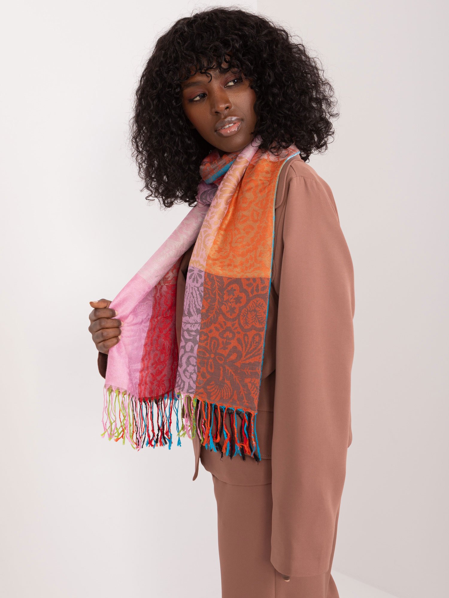 Women's scarf with fringe
