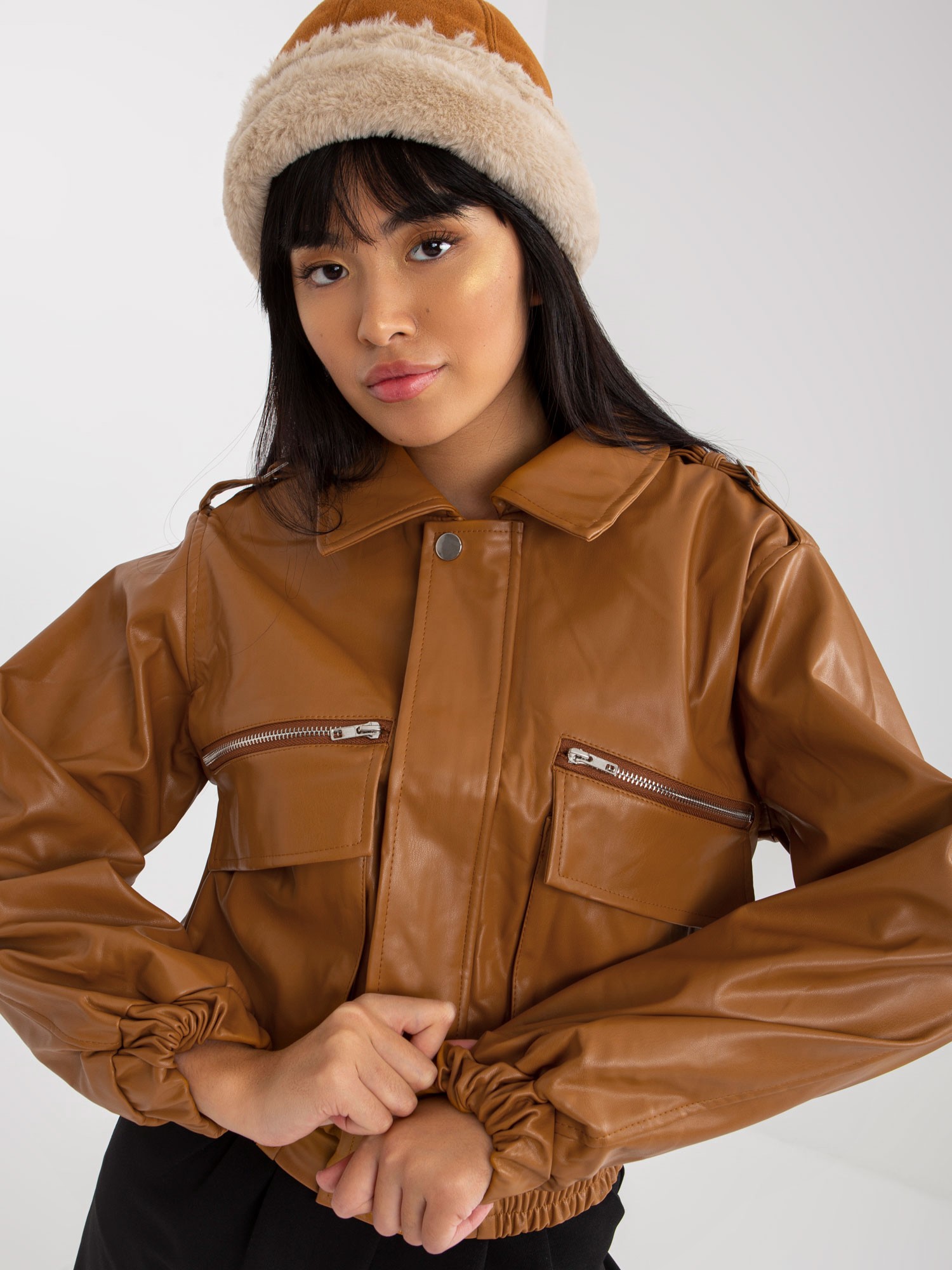 Camel short eco-leather jacket with collar