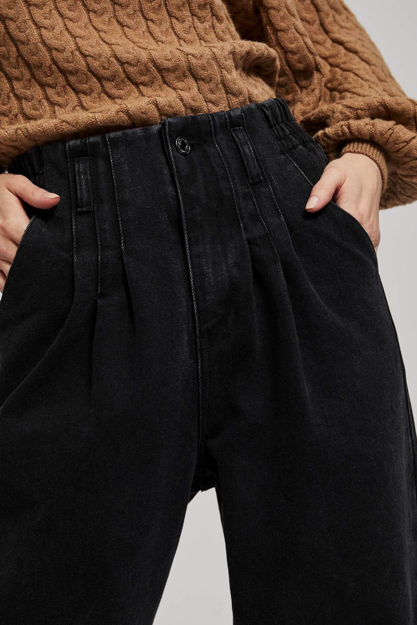 Jeans with elastic waistband