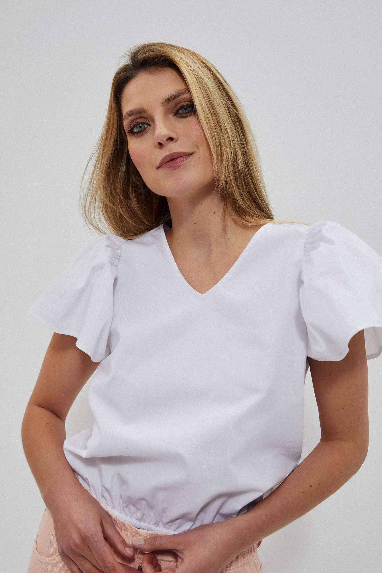 Shirt with fluffy sleeves