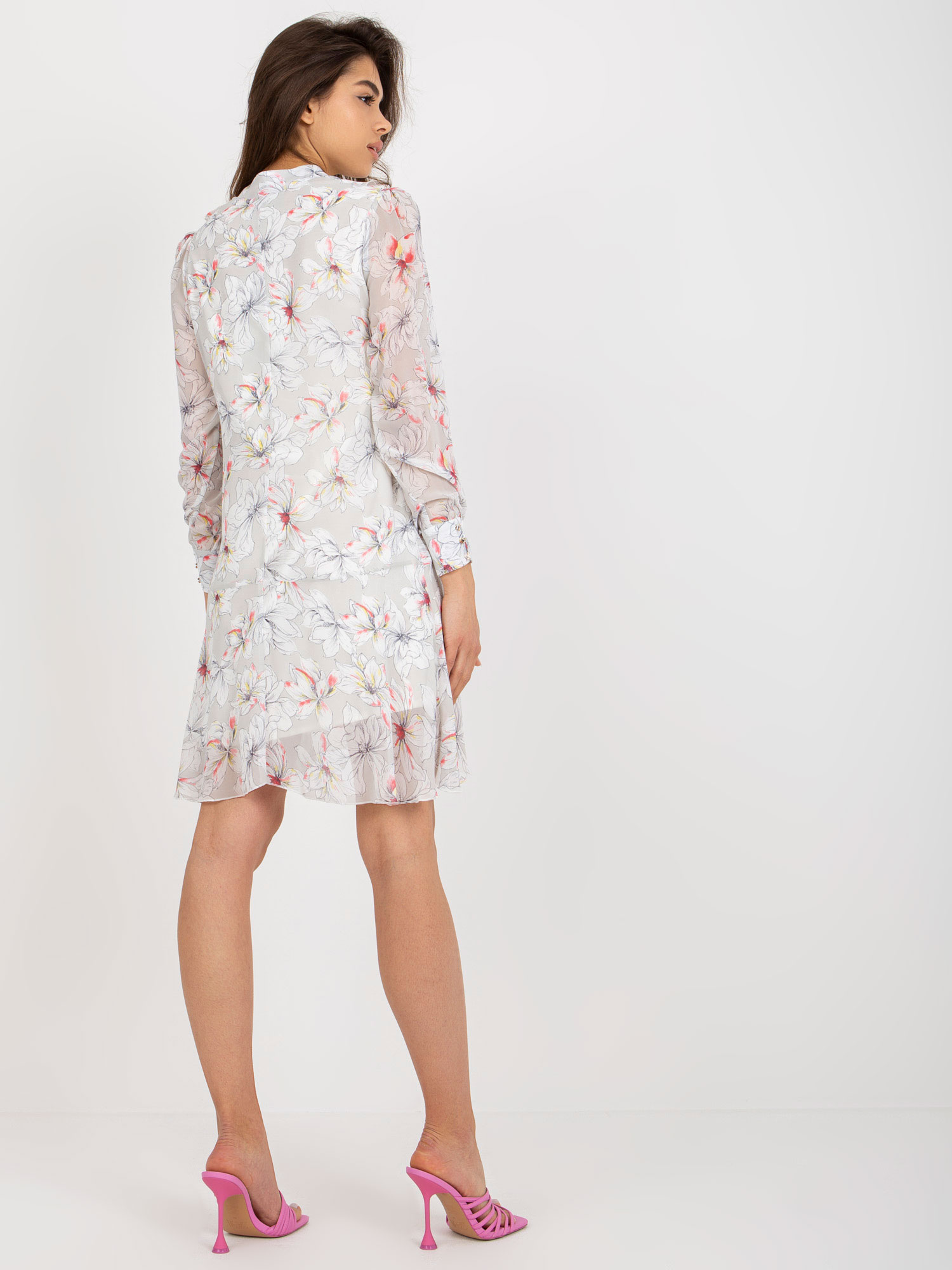 Light grey dress with print and ruffle