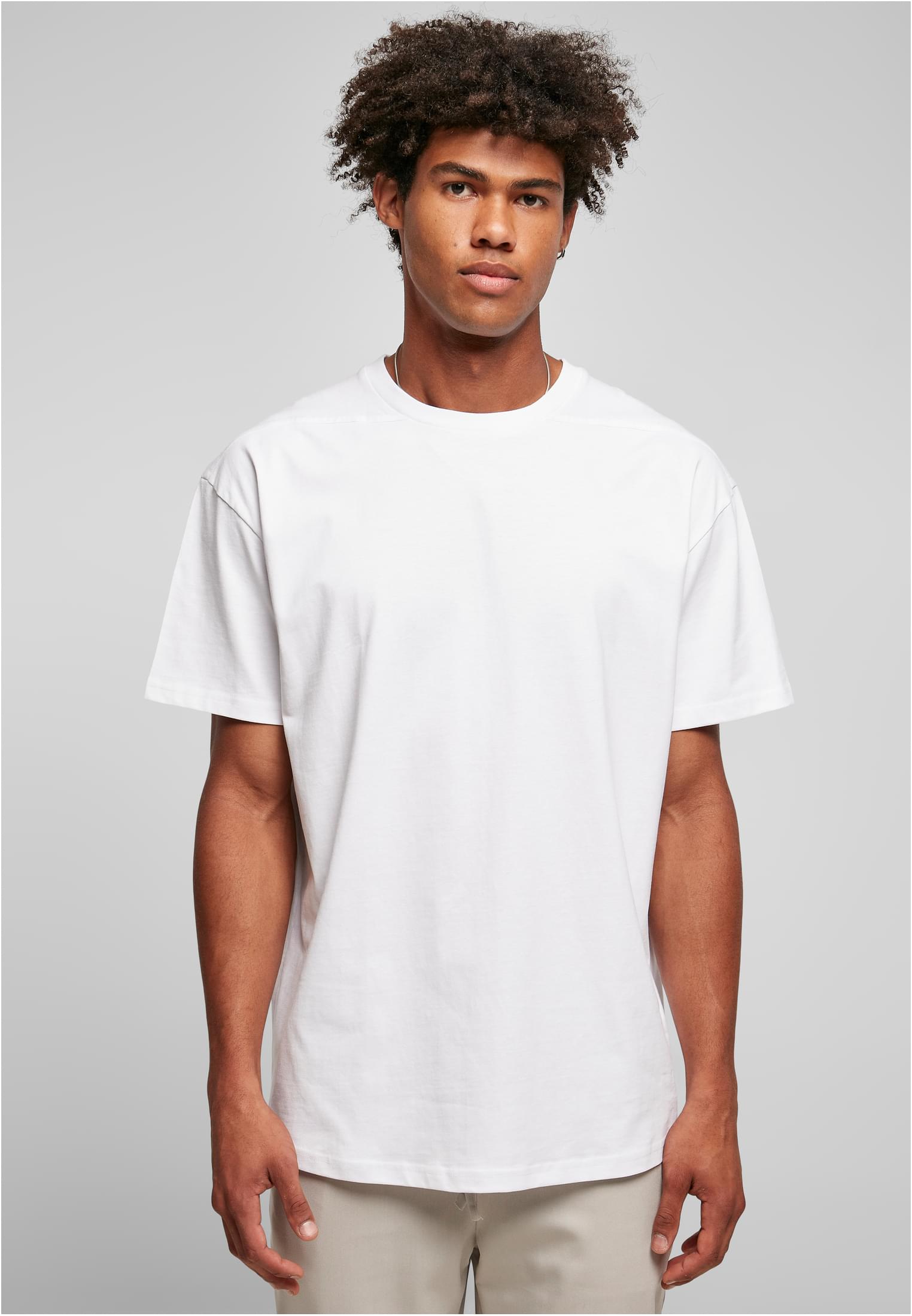 Recycled T-shirt with curved shoulder white