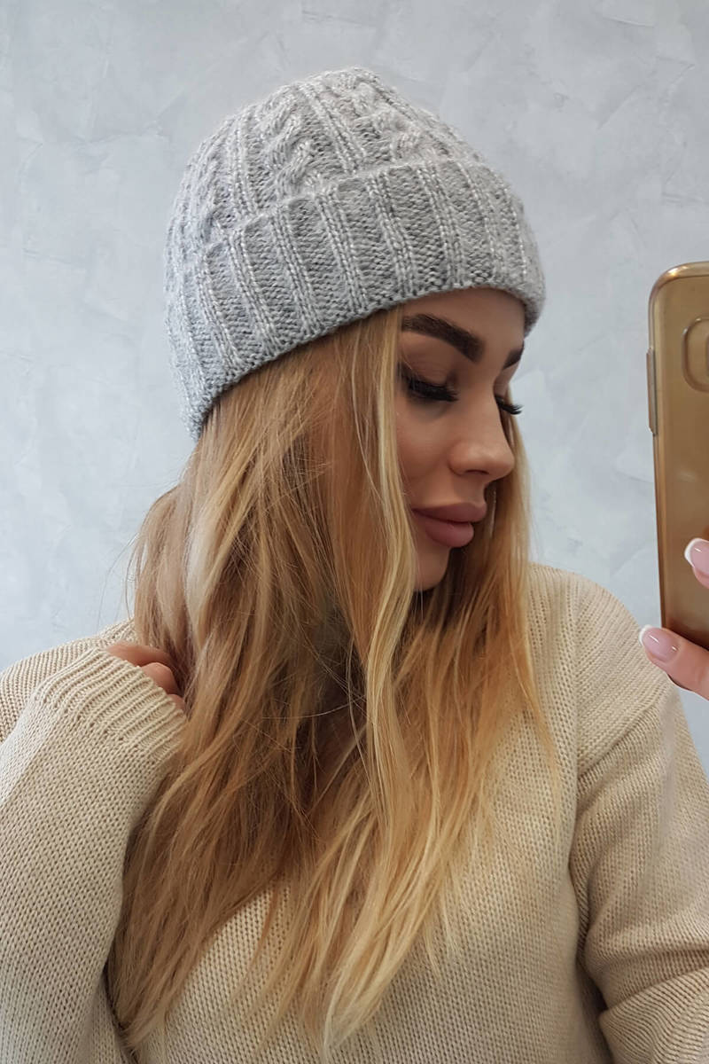 Cap with twist Ariana K299 gray