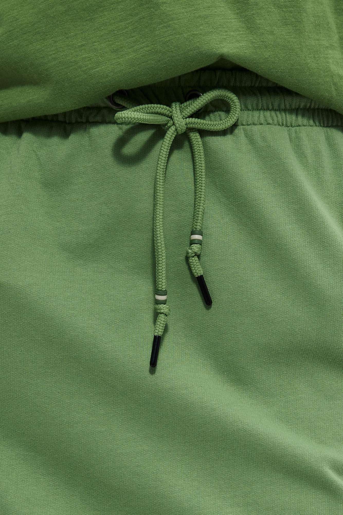 Plain skirt with pockets - green