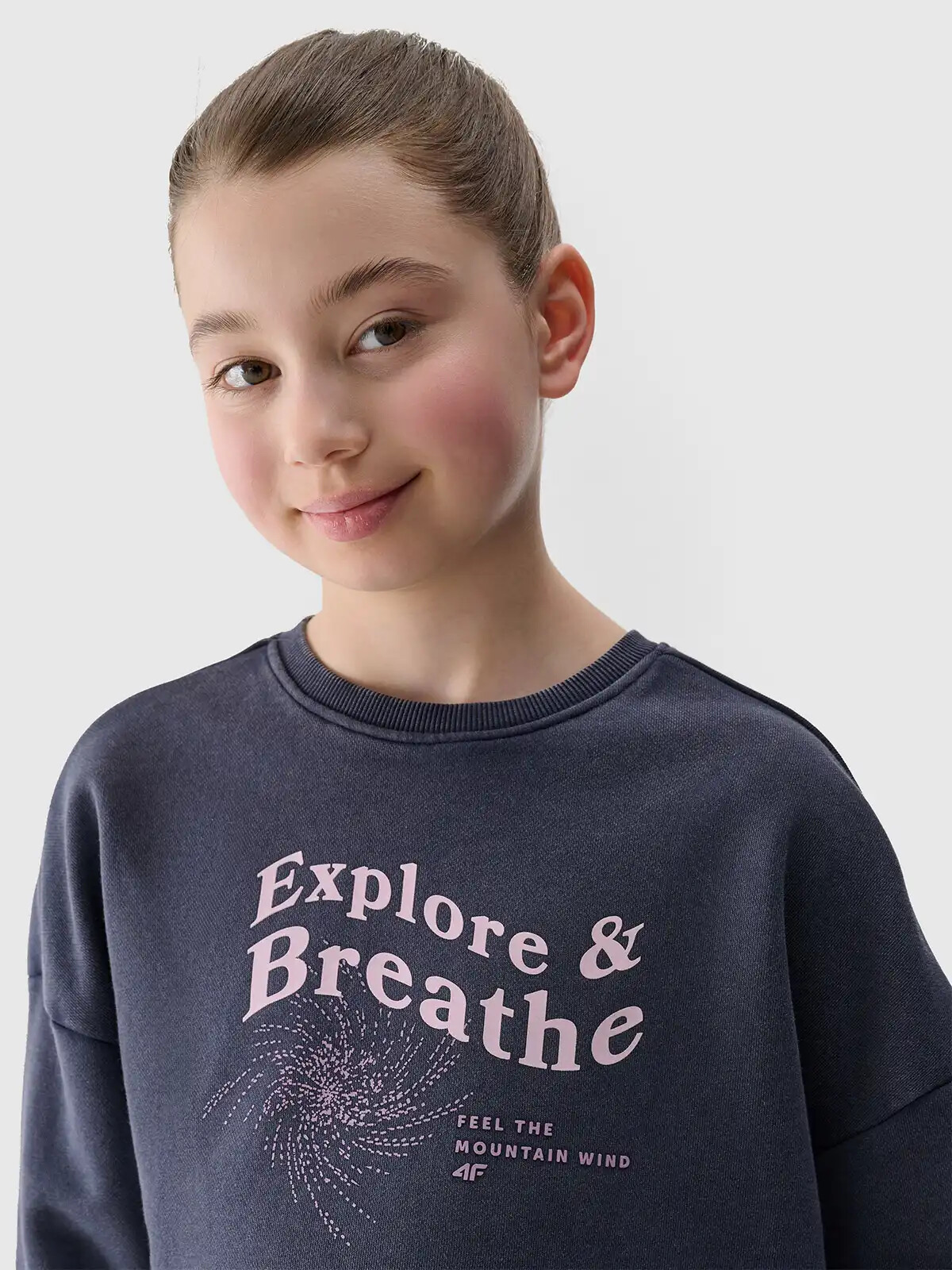 Girl&#039;s cropped sweatshirt 4F