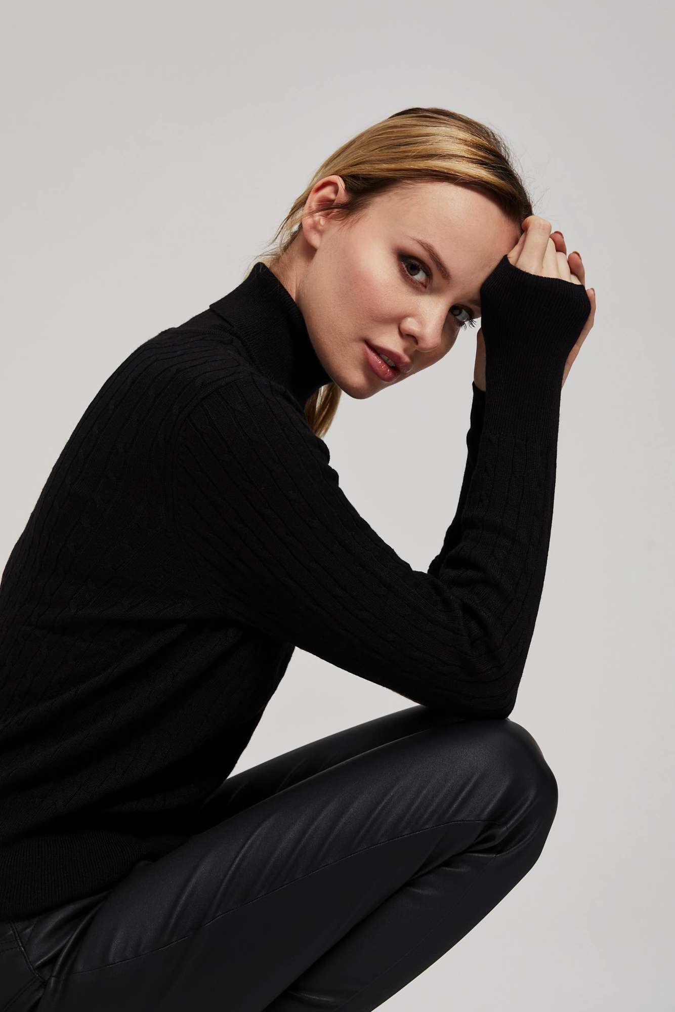 Thin turtleneck sweater