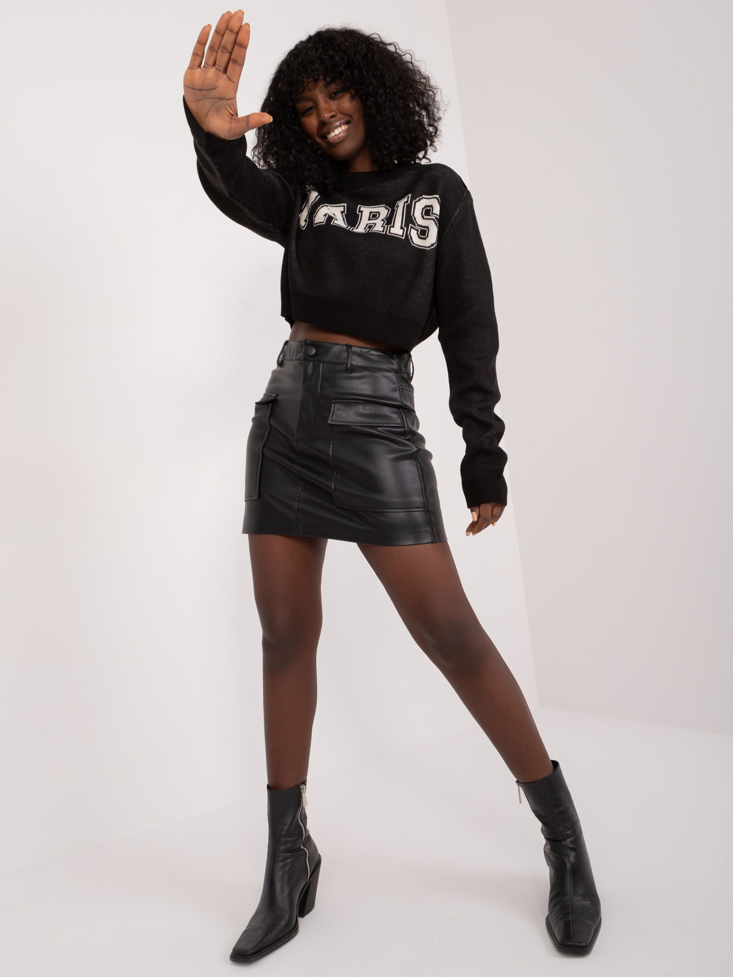 Black short oversize sweater with cuffs