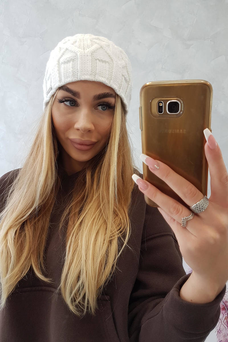 Beanie with fleece Sonia K201 ecru