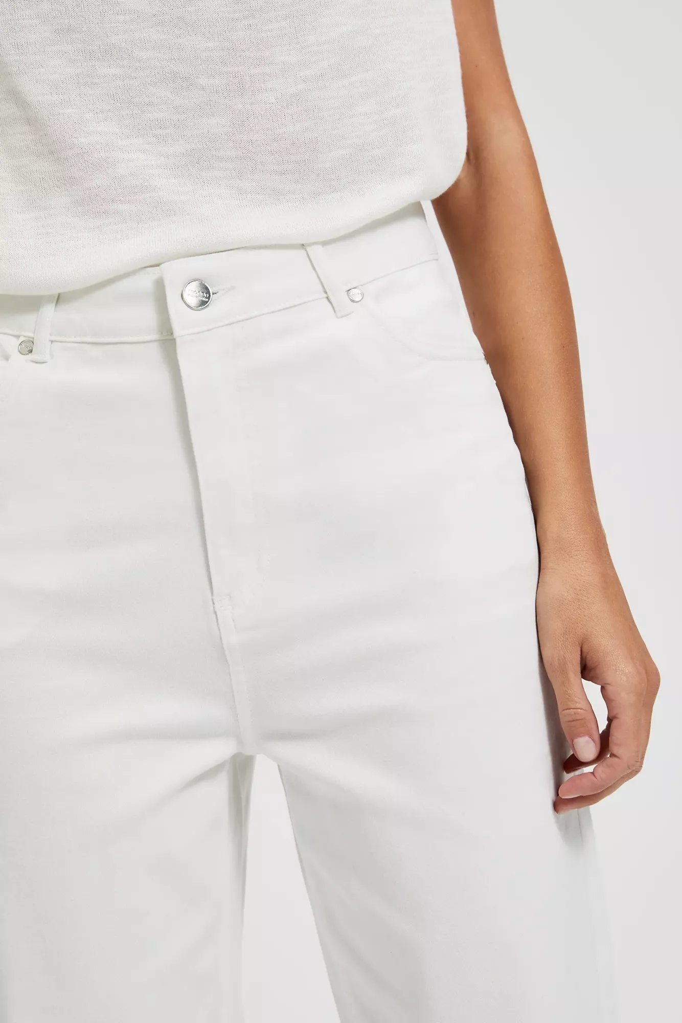 WOMEN'S JEANS
