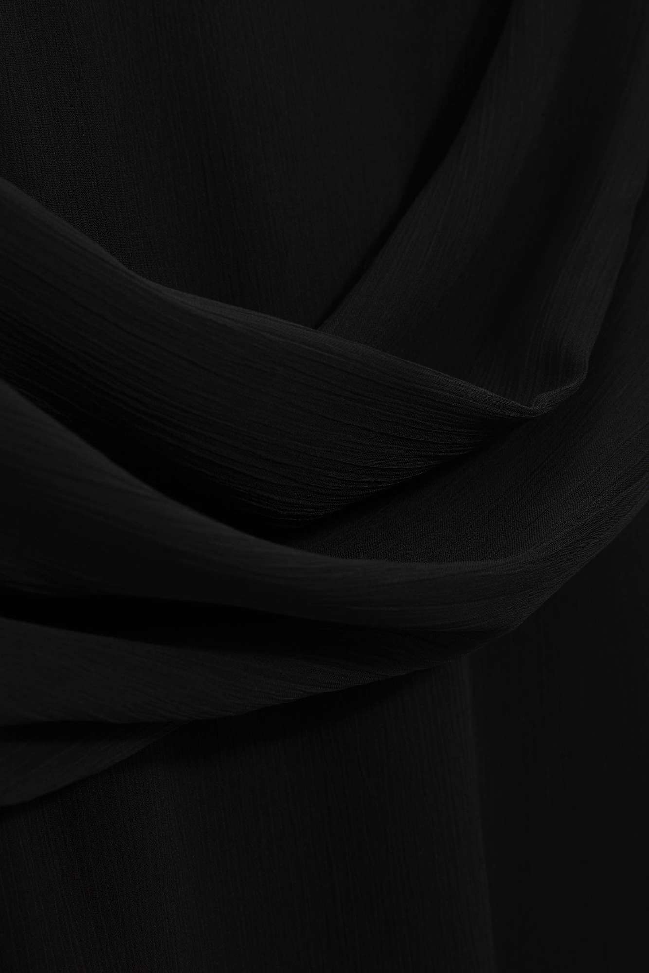 Shirts with fluffy sleeves