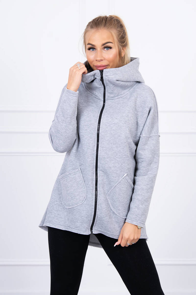 Insulated sweatshirt with a longer back and grey pockets