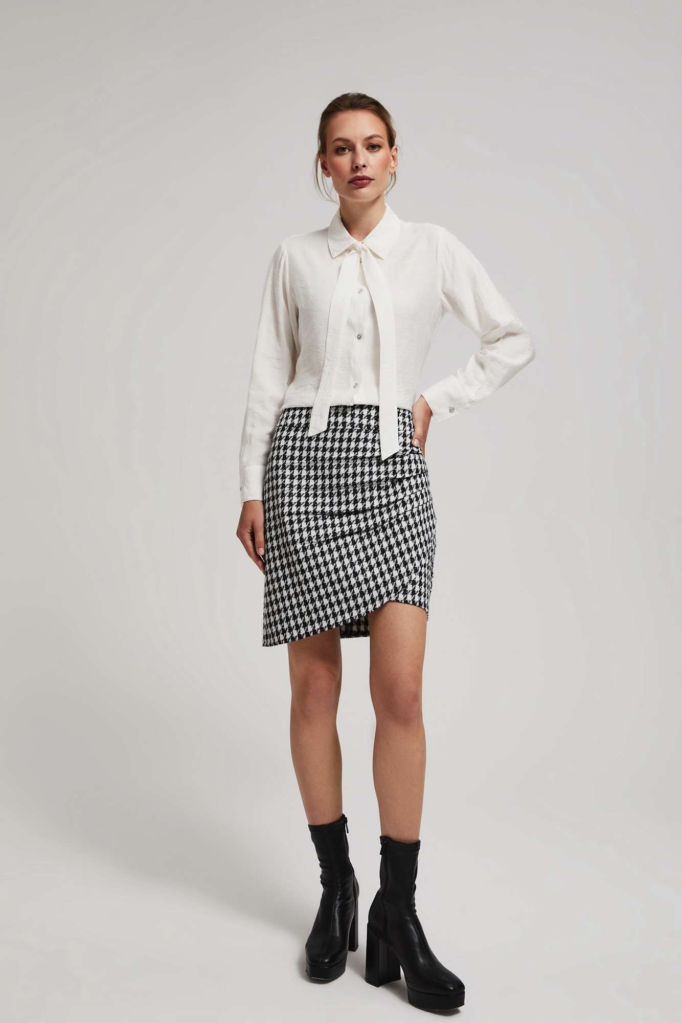 Shirt with a tied neckline