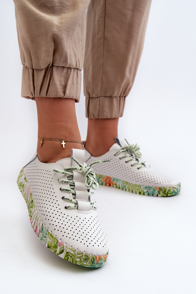 Dámské krajkové boty vyrobené z přírodní kůže, bílá Farnalea