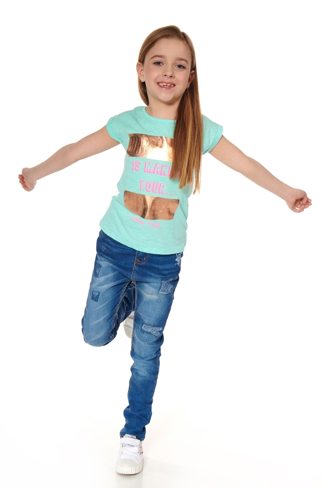 Girls' T-shirt with mint inscriptions