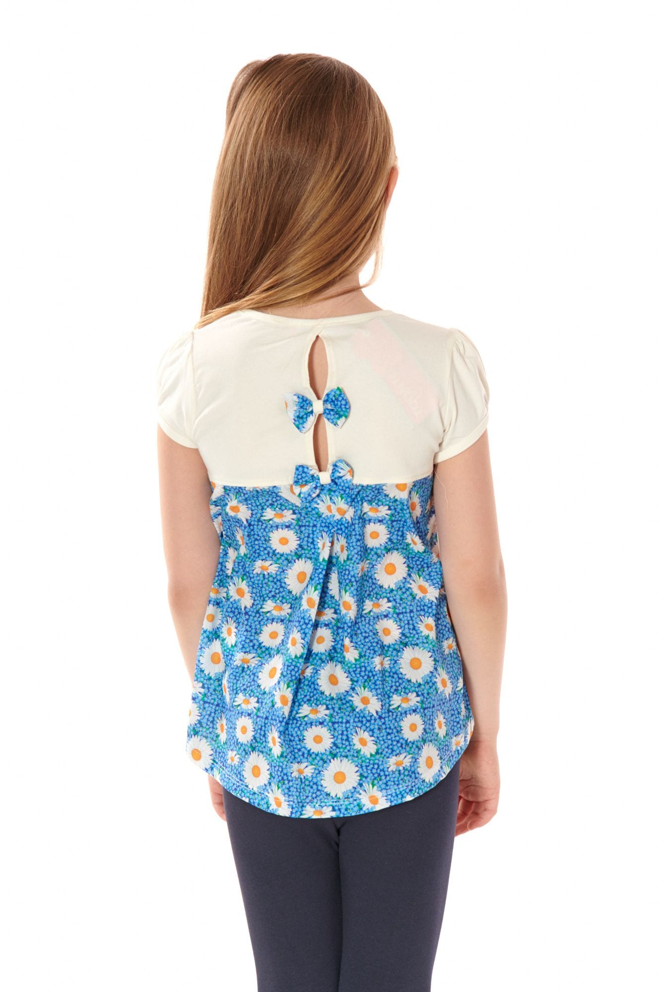 Girl's cream blouse with flowers