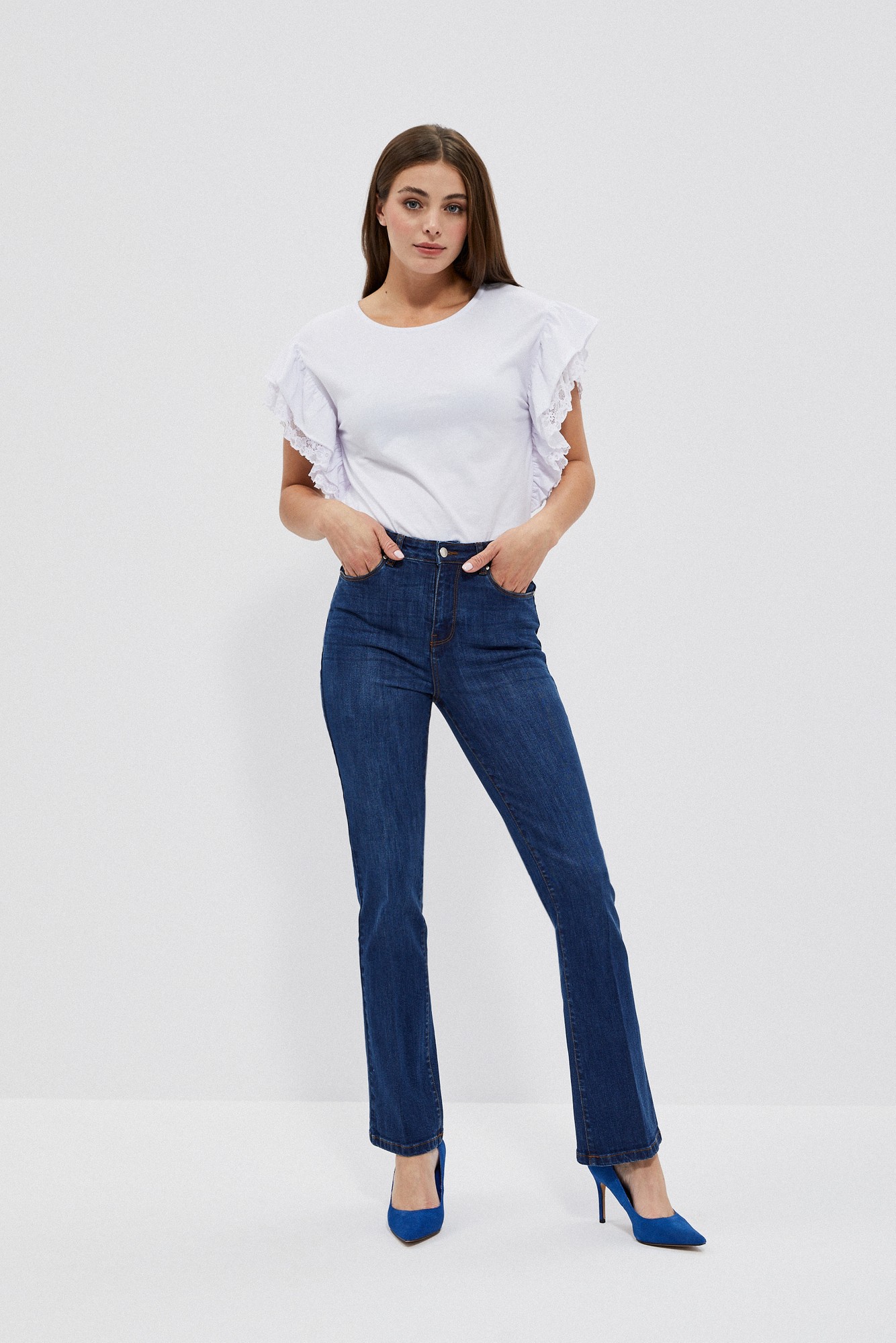 Jeans with flared legs