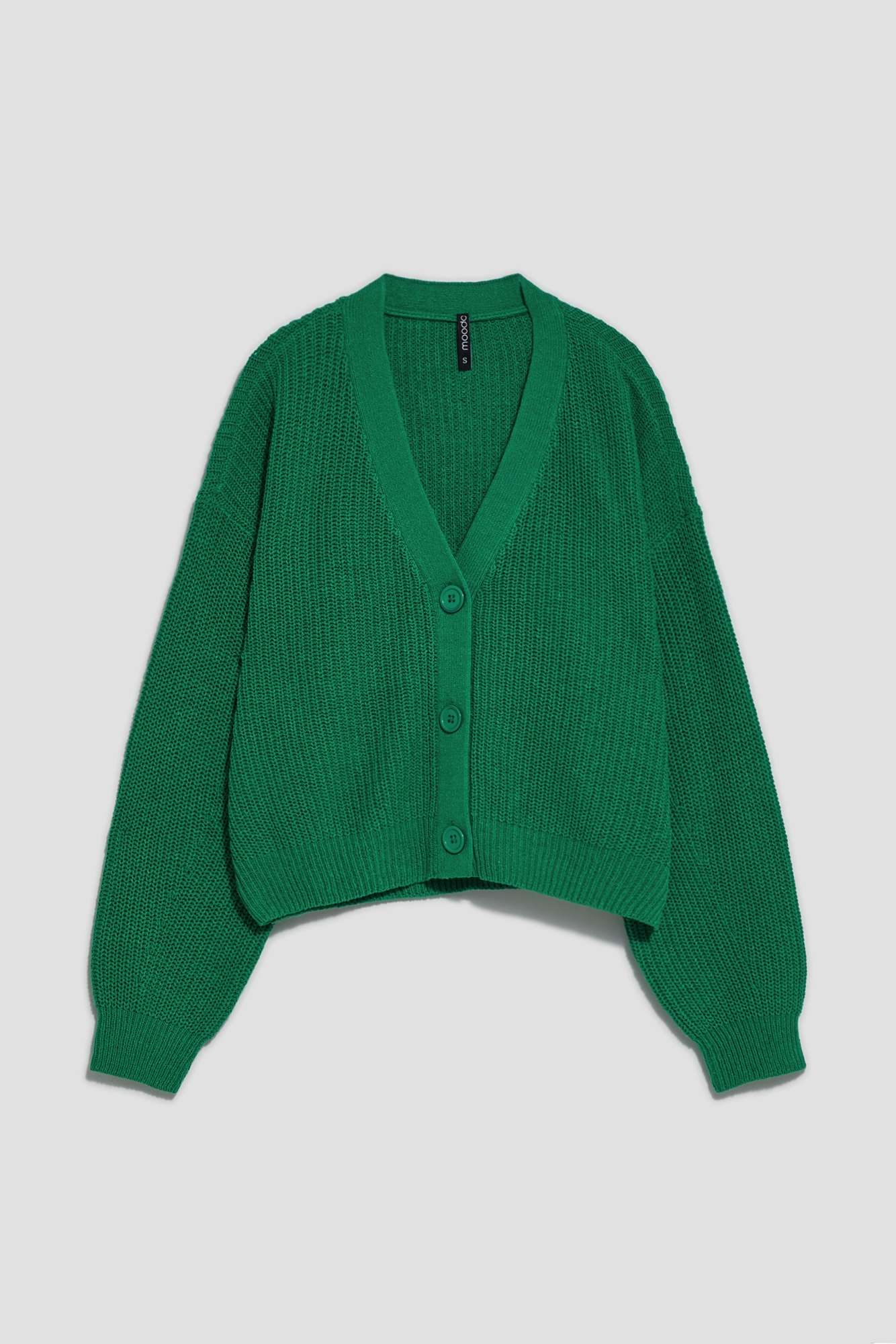 Short cardigan with button closure