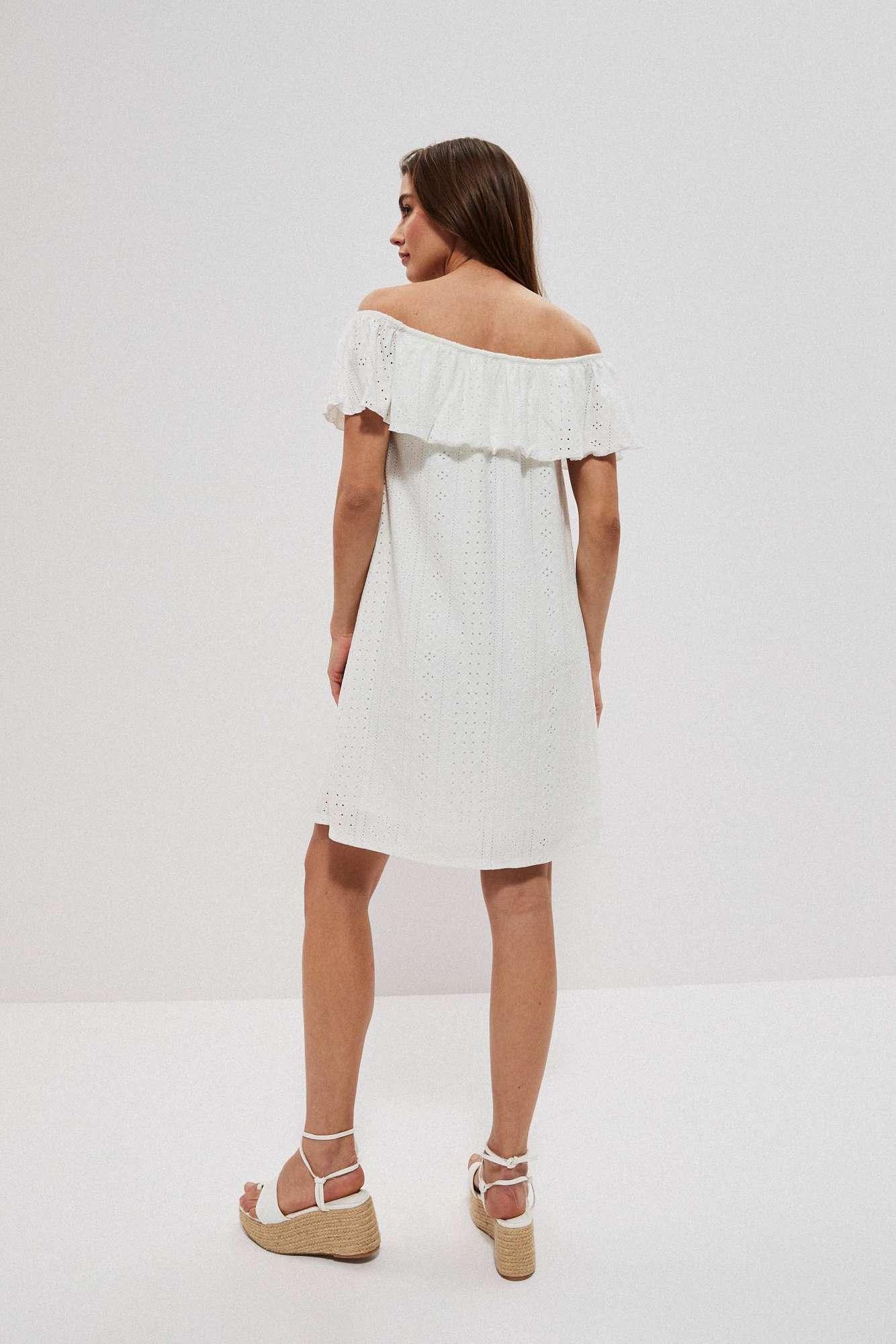 Rochie deschisă cu umerii expuși