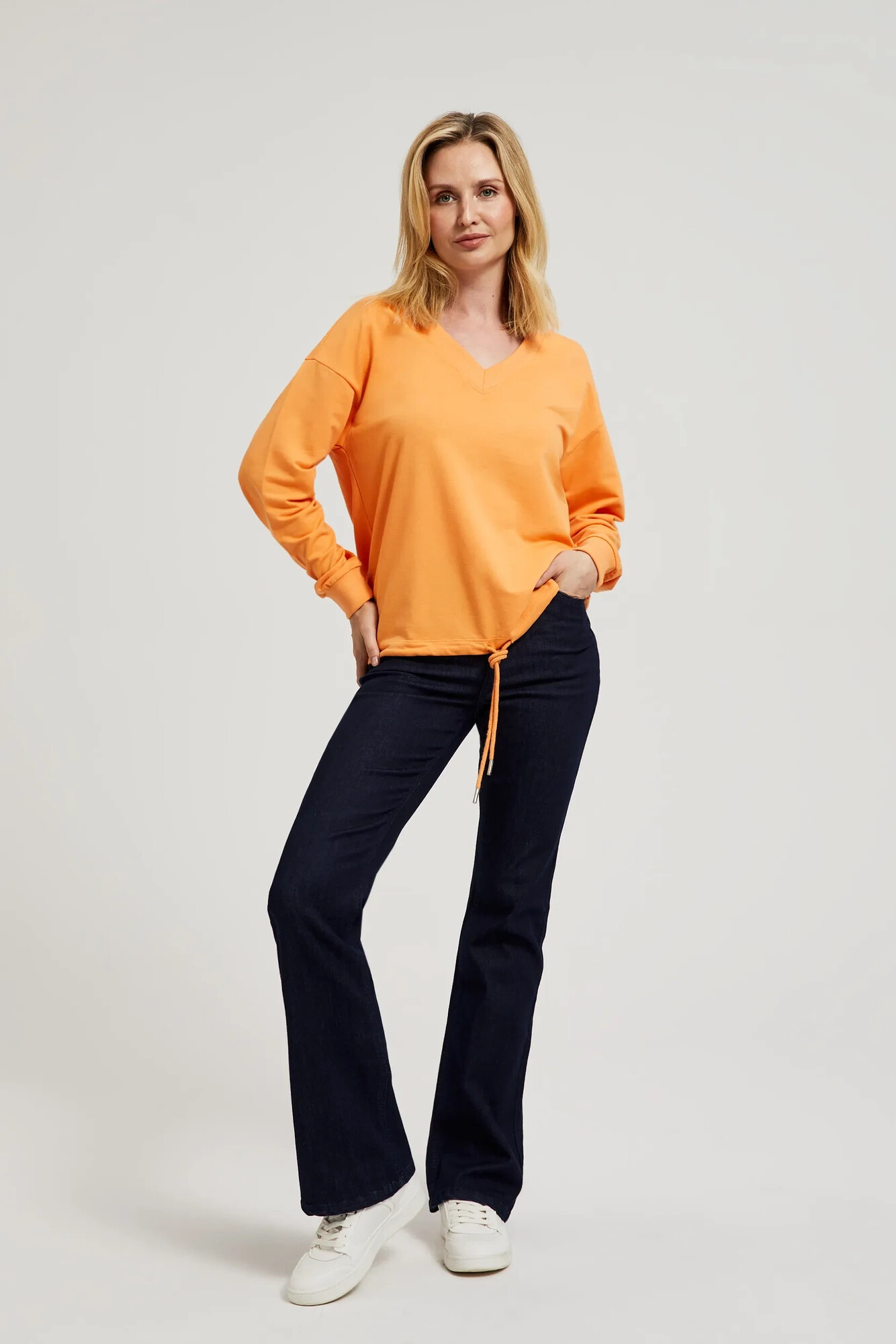 Women's sweatshirt with V-neck and tie MOODO - orange