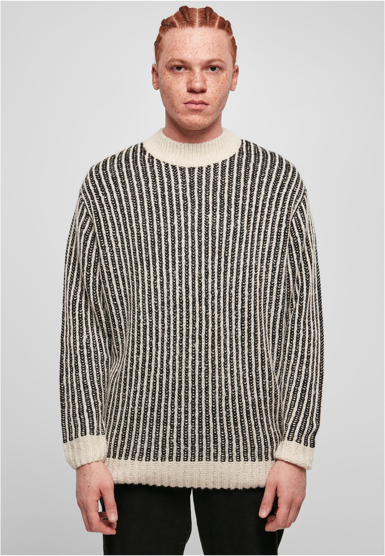 Oversized two-tone sweater white sand/black