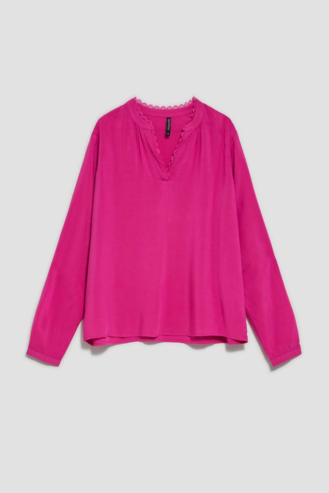 Shirt with lace neckline