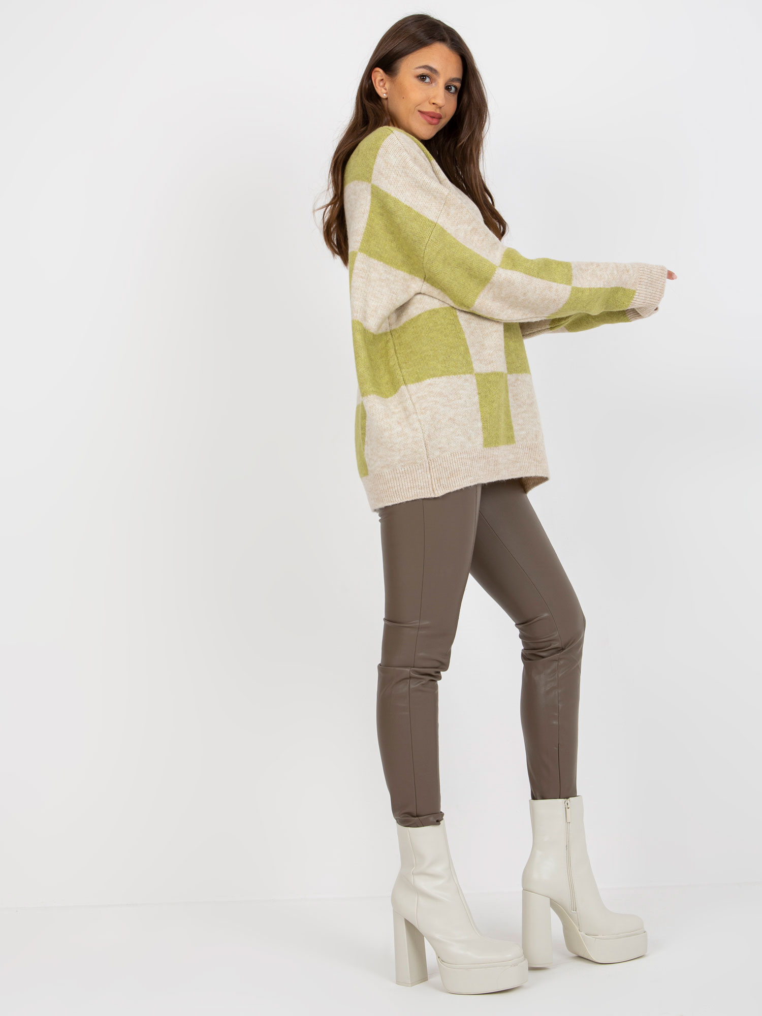 Pulover oversize verde deschis și bej cu decolteu rotund