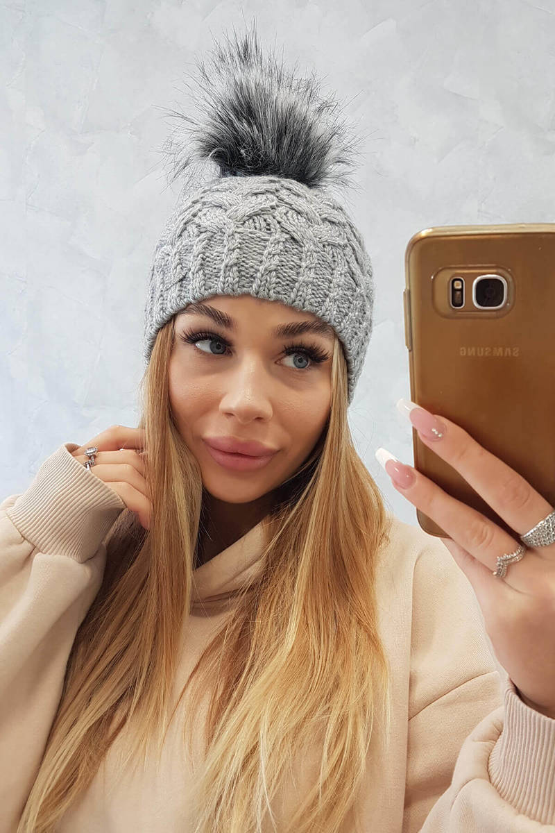 Beanie with fleece Daria K217 light gray