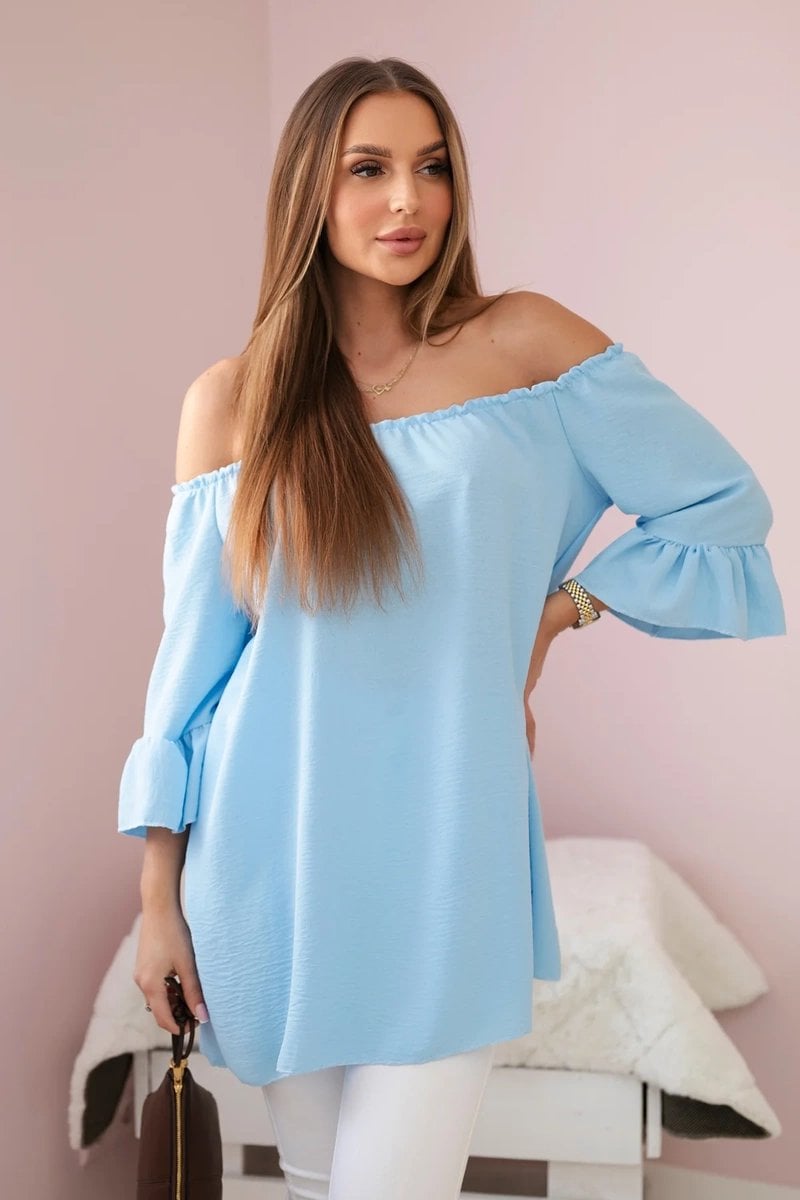 Spanish blouse with ruffles on the sleeve blue