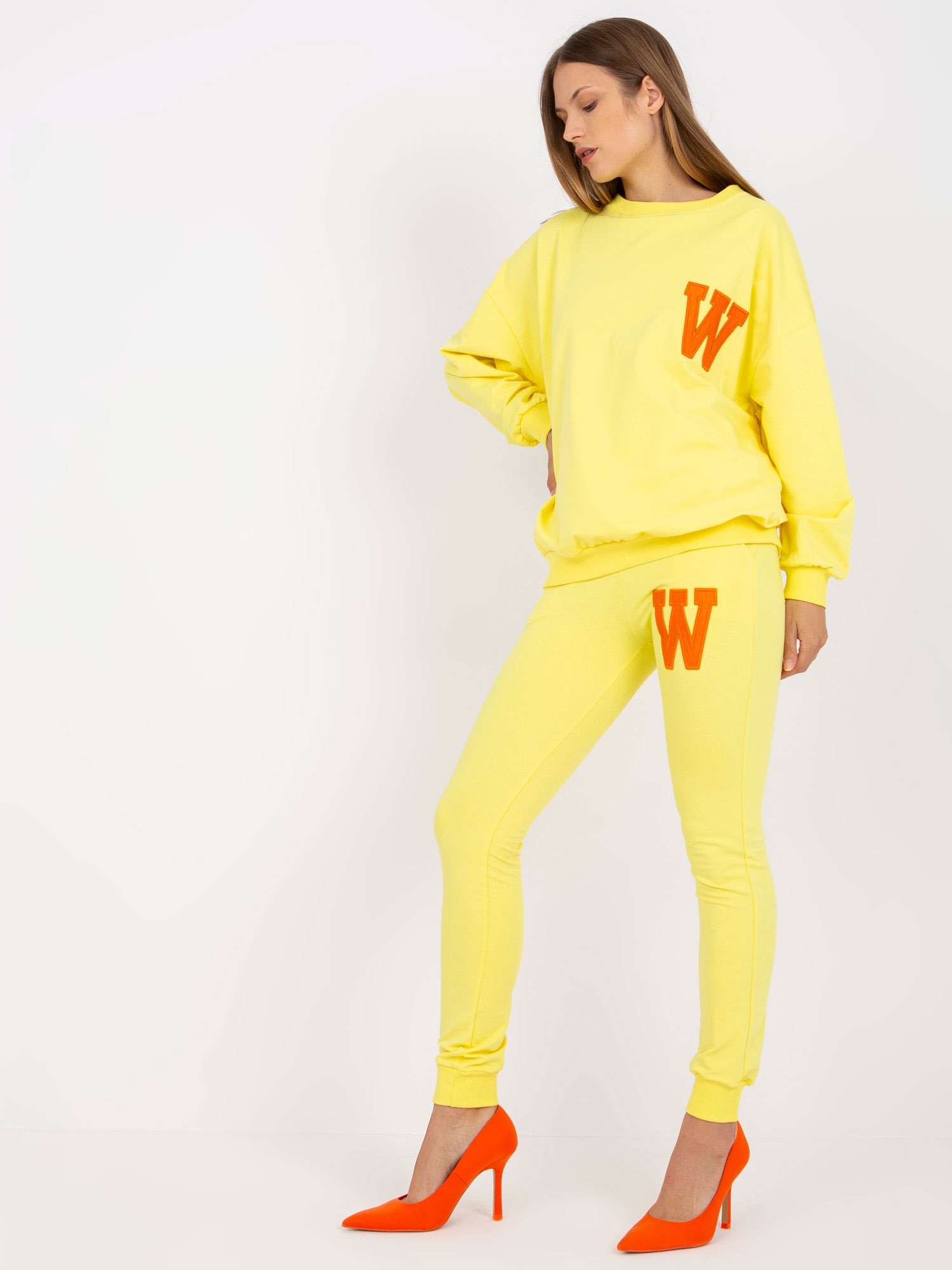 Yellow two-piece sweatshirt with trousers
