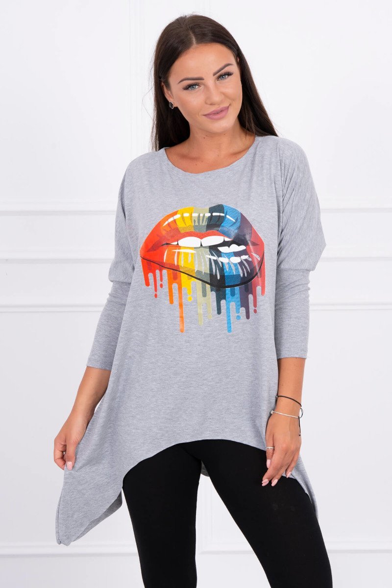 Oversize blouse with rainbow lip print