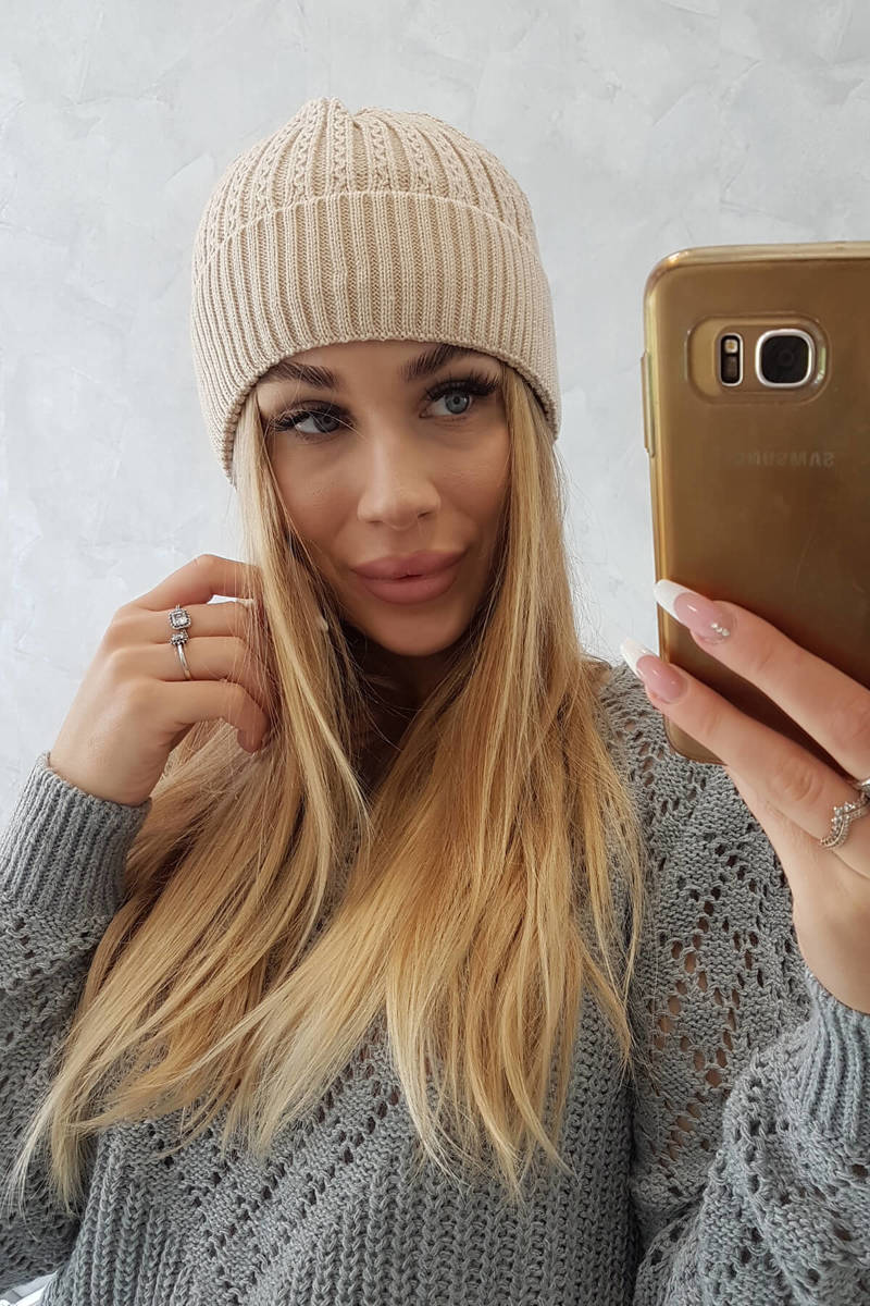 Thin beanie Weronika K249 beige