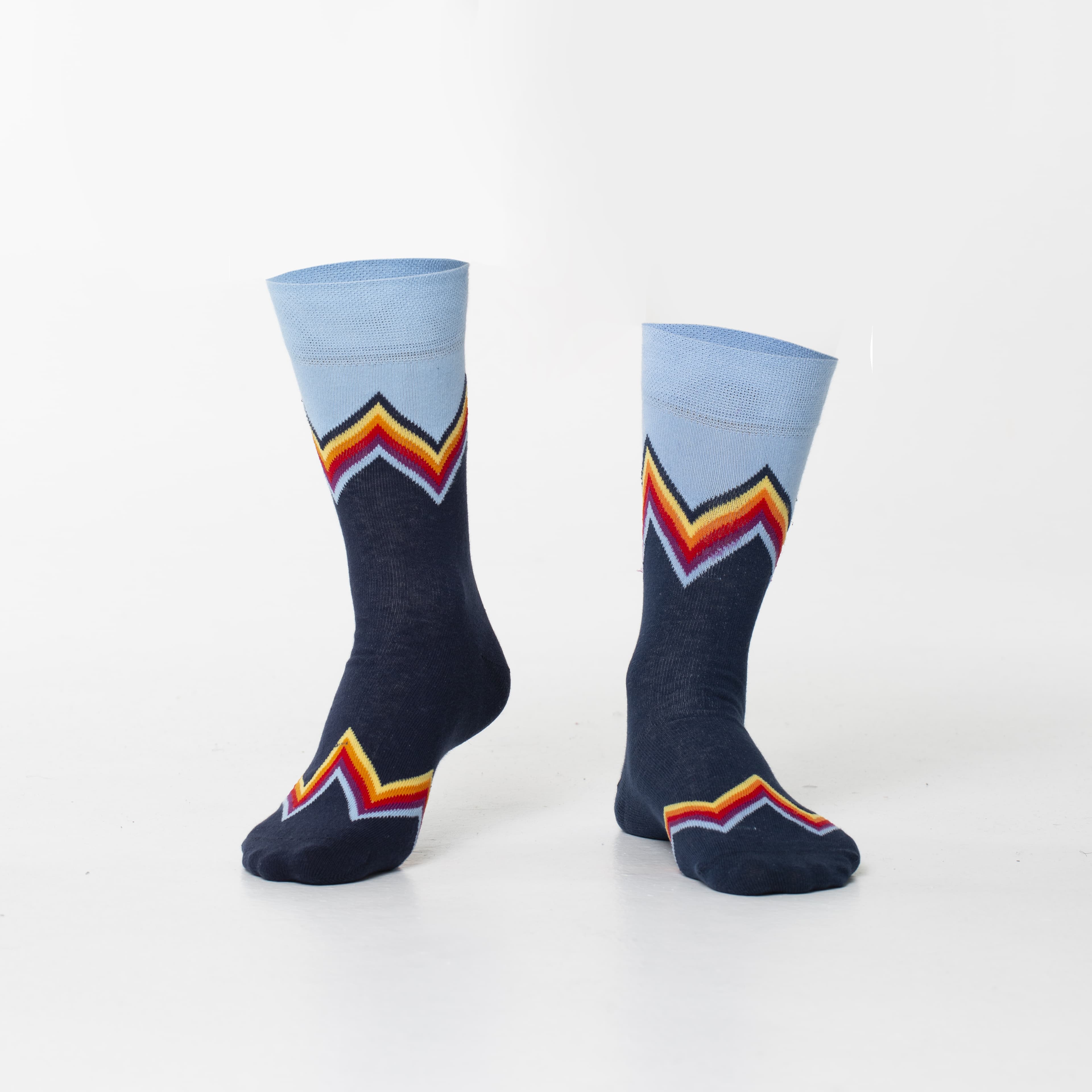 Levně Pánské tmavě modré ponožky s barevnými cikcaky