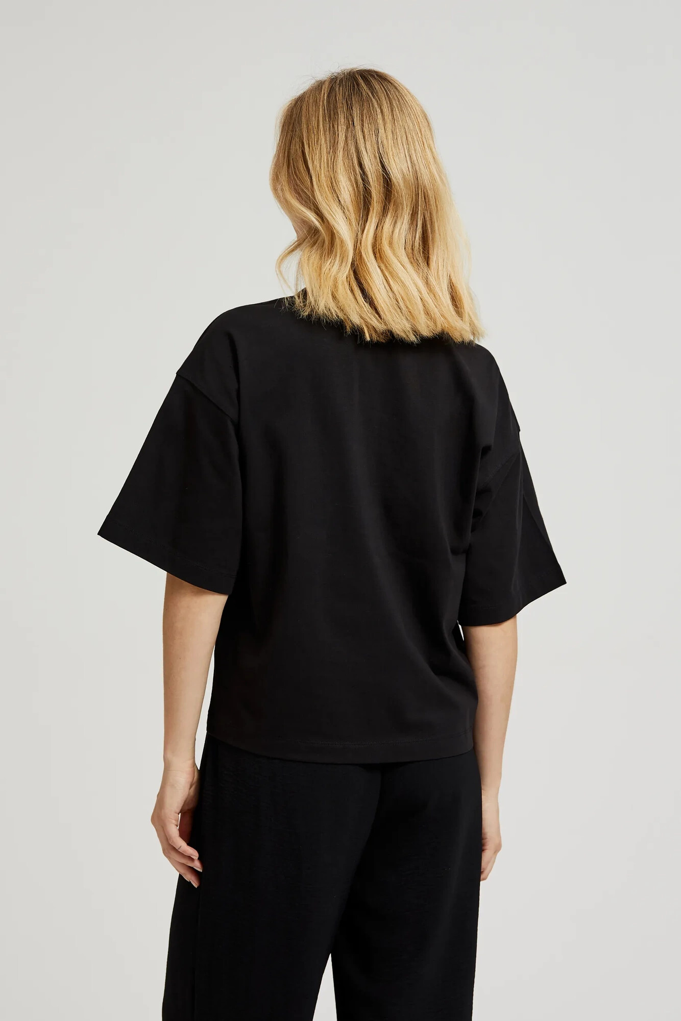 Women's T-shirt with sequins MOODO - black