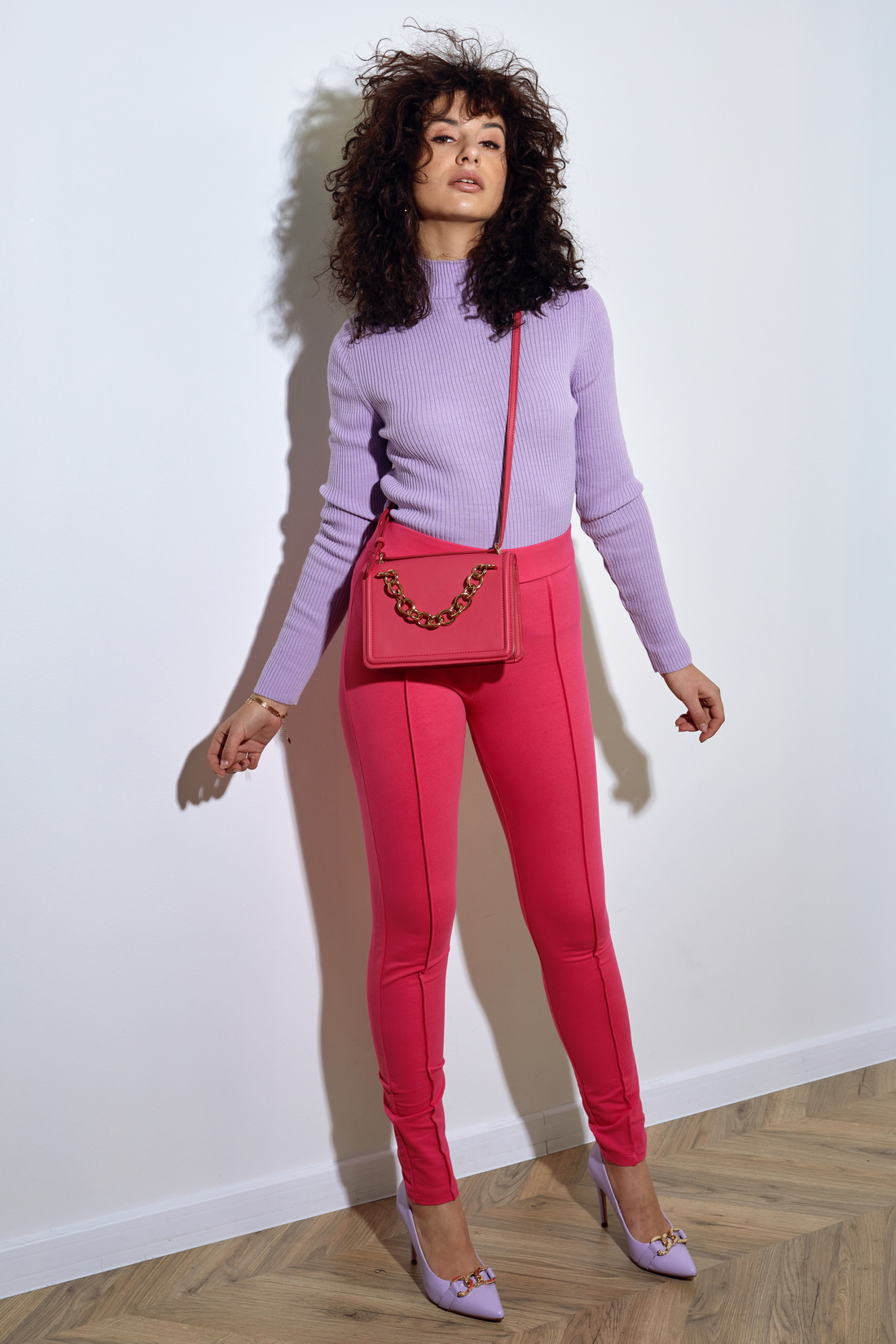 Coral-pressed cotton trousers