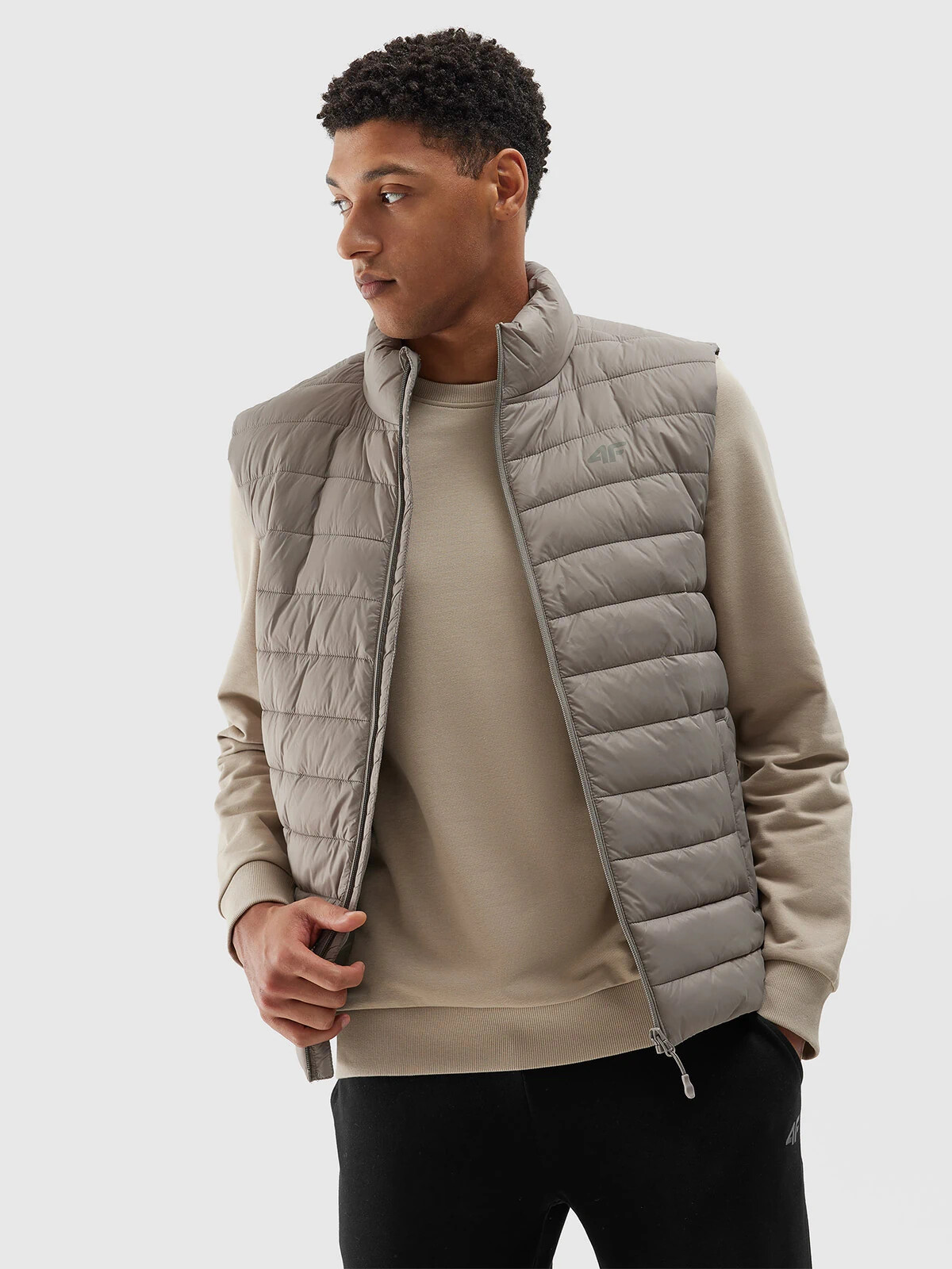 Men&#039;s down vest with recycled 4F filling - beige