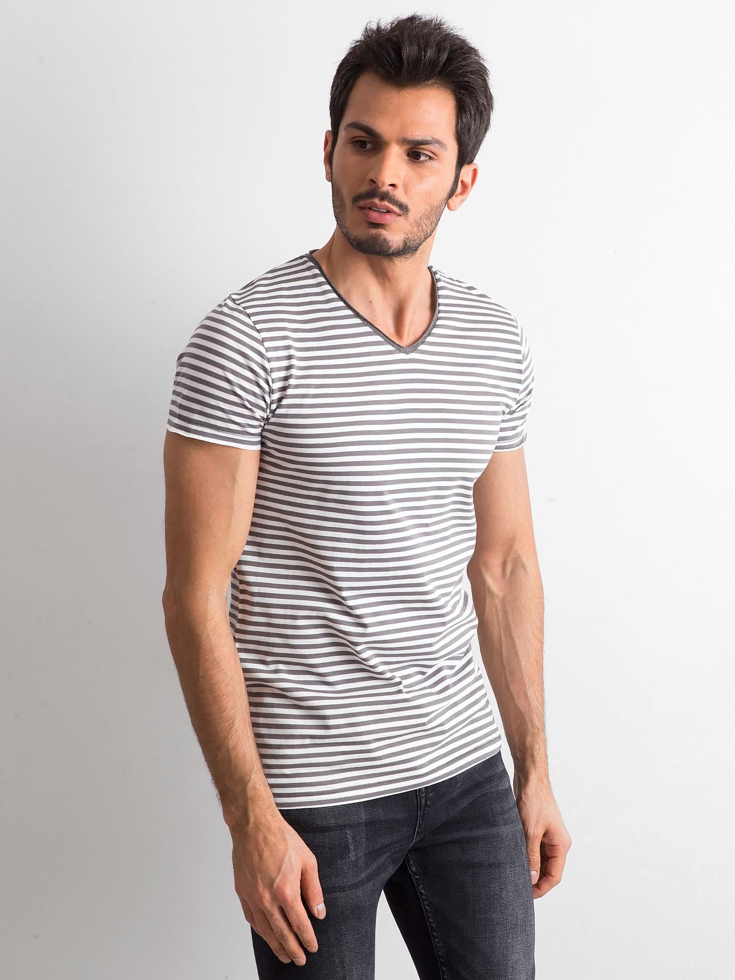 Men´s white and gray striped t-shirt