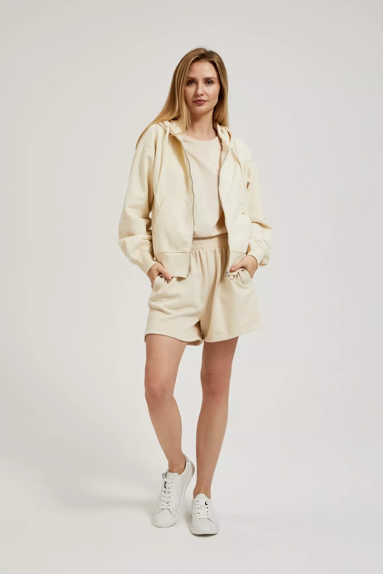 Beige sweatshirt