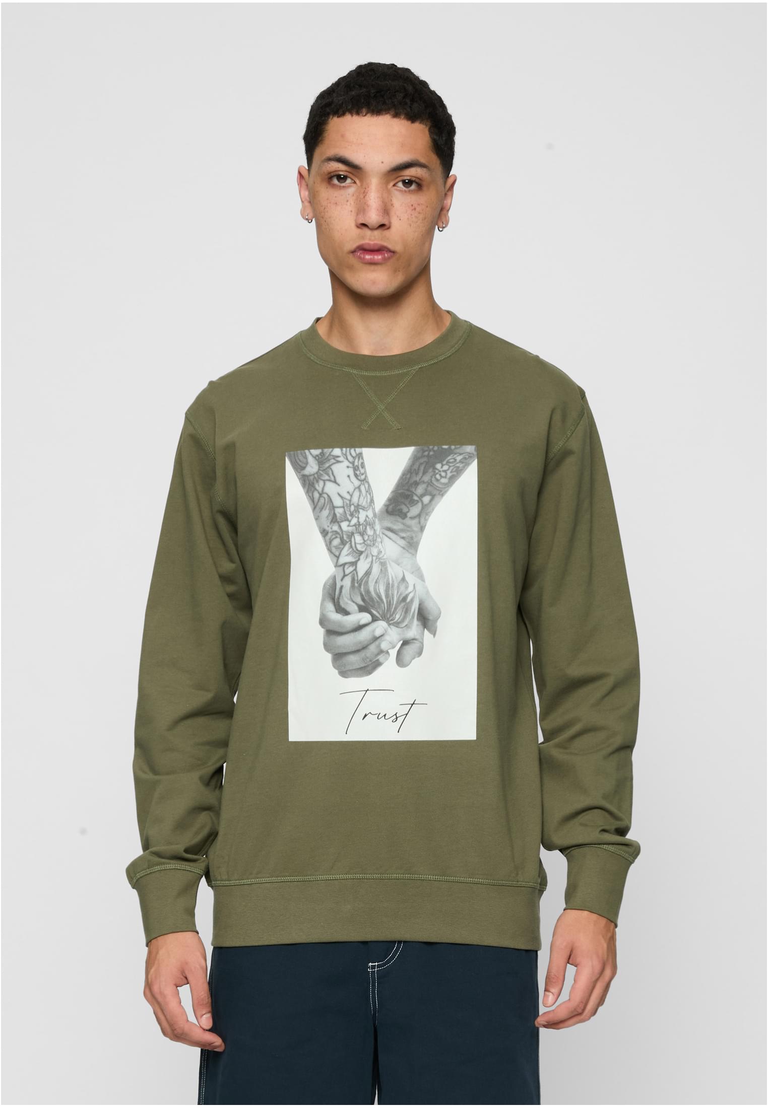 Trust 2.0 Crewneck Olive