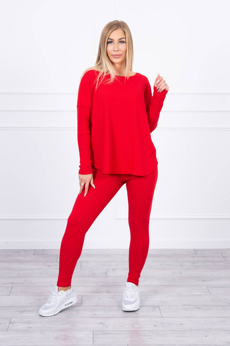 Complete with oversize blouse red