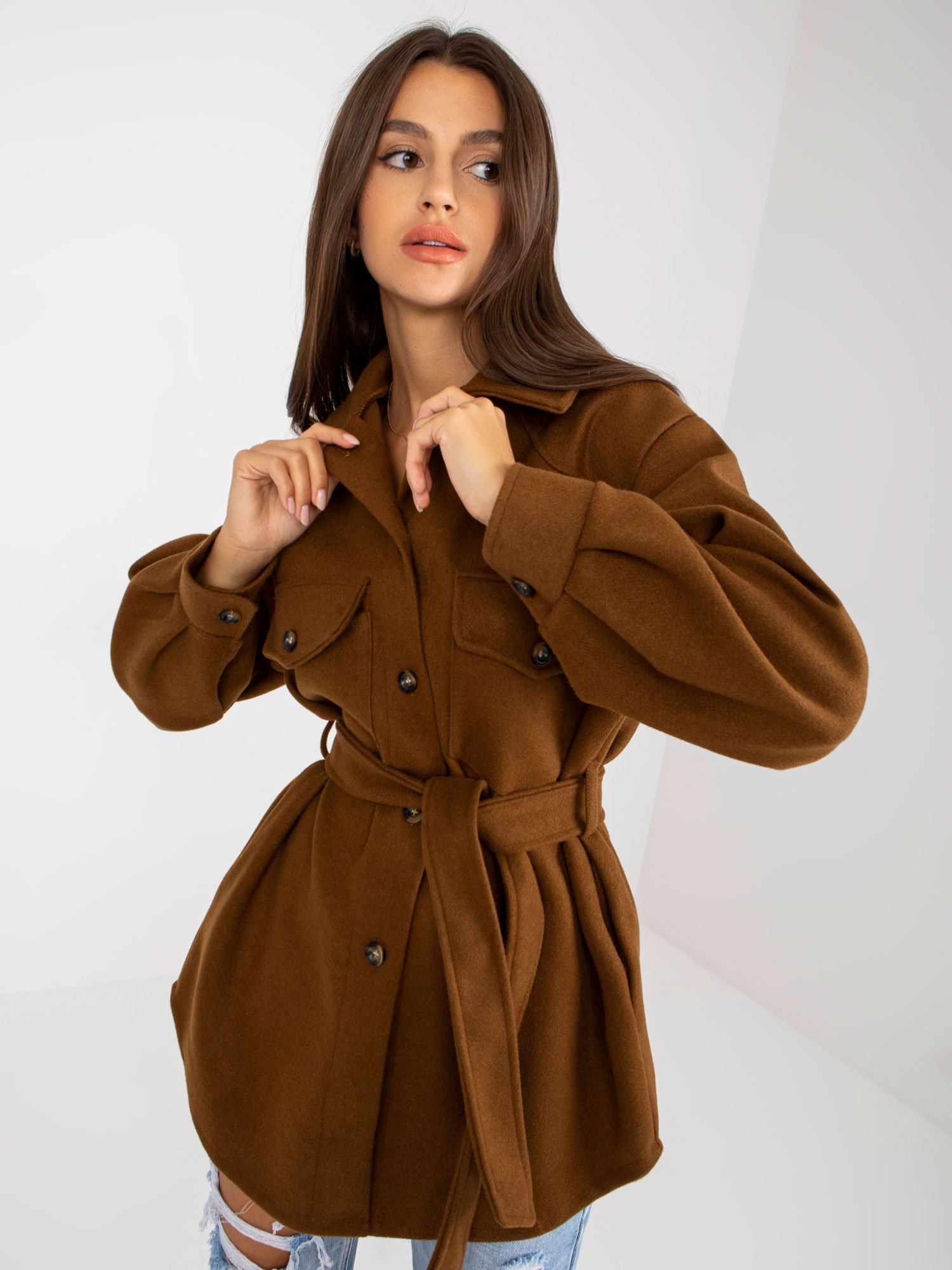 Brown lady's coat with pockets and ties