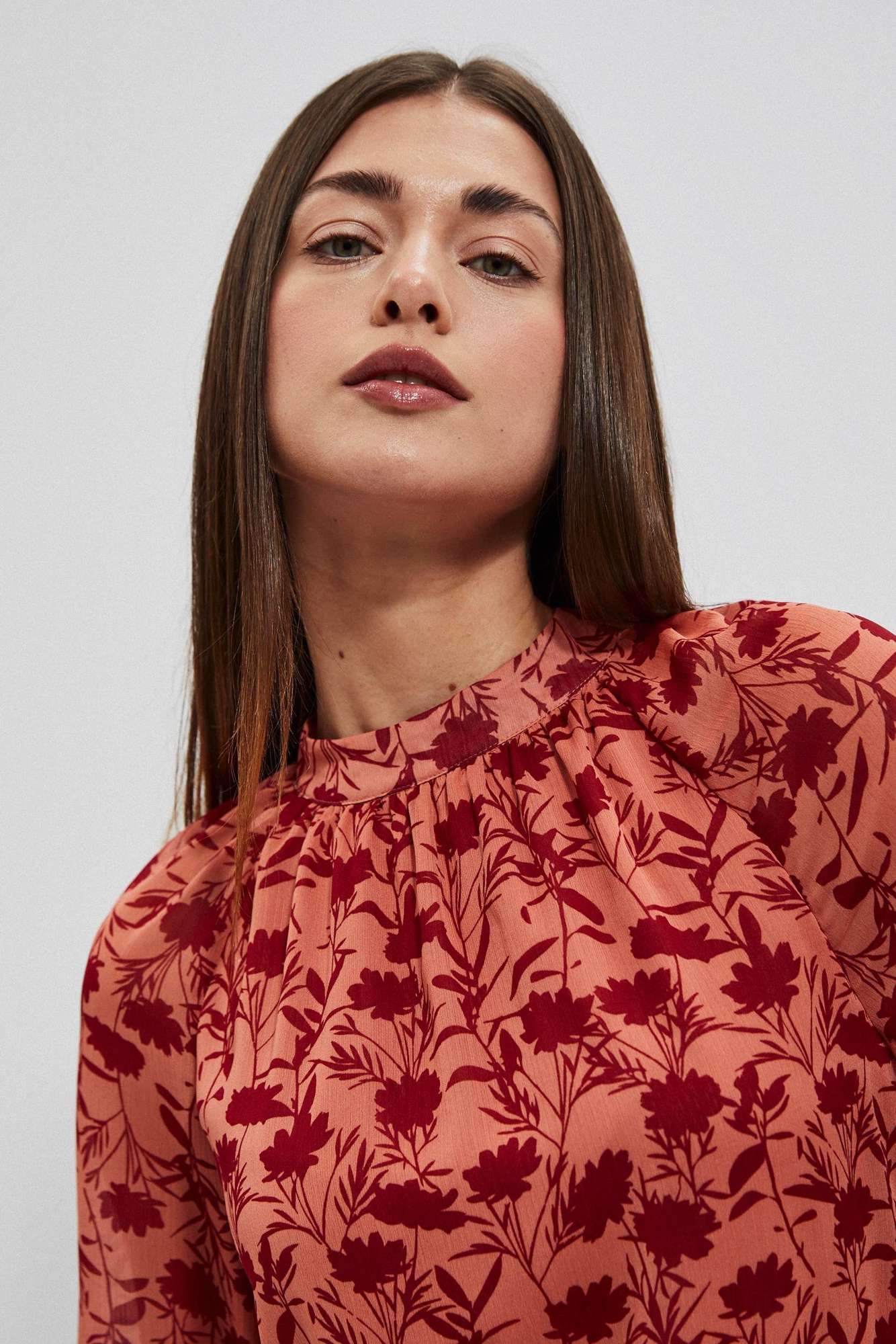 Shirt with floral collar