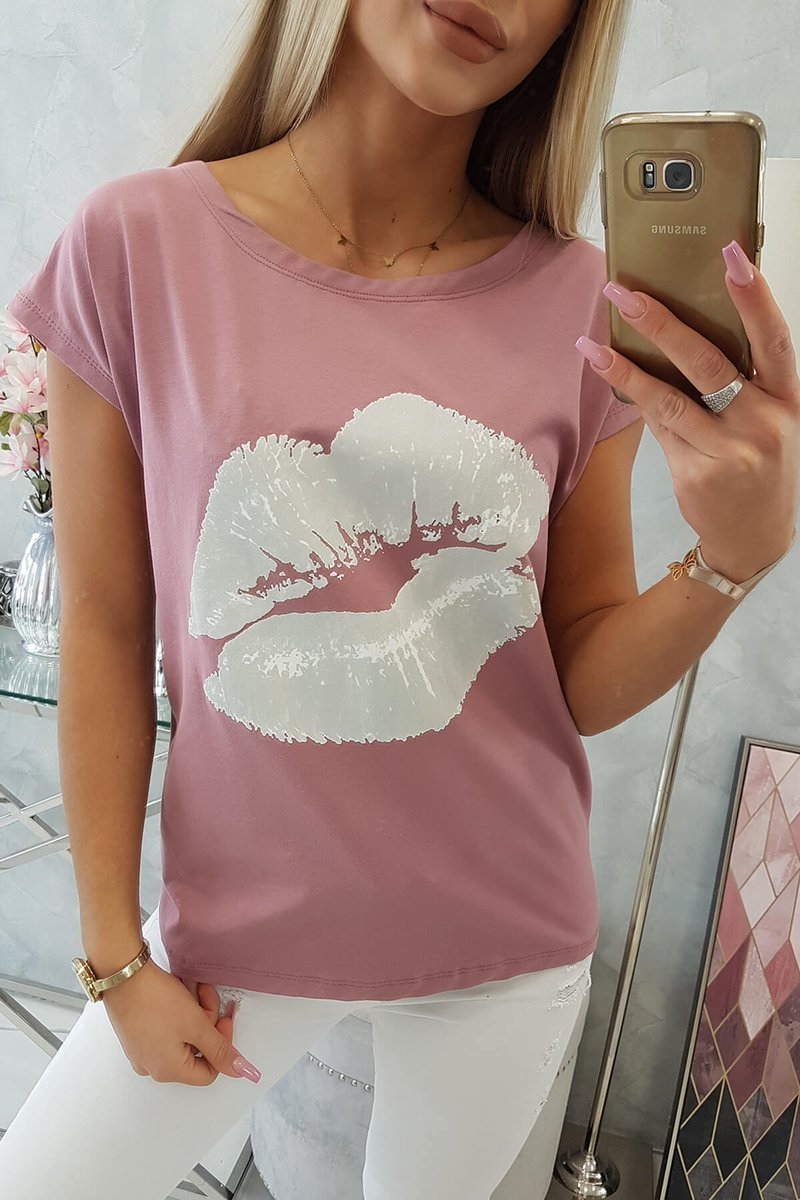 Lip print blouse dark pink